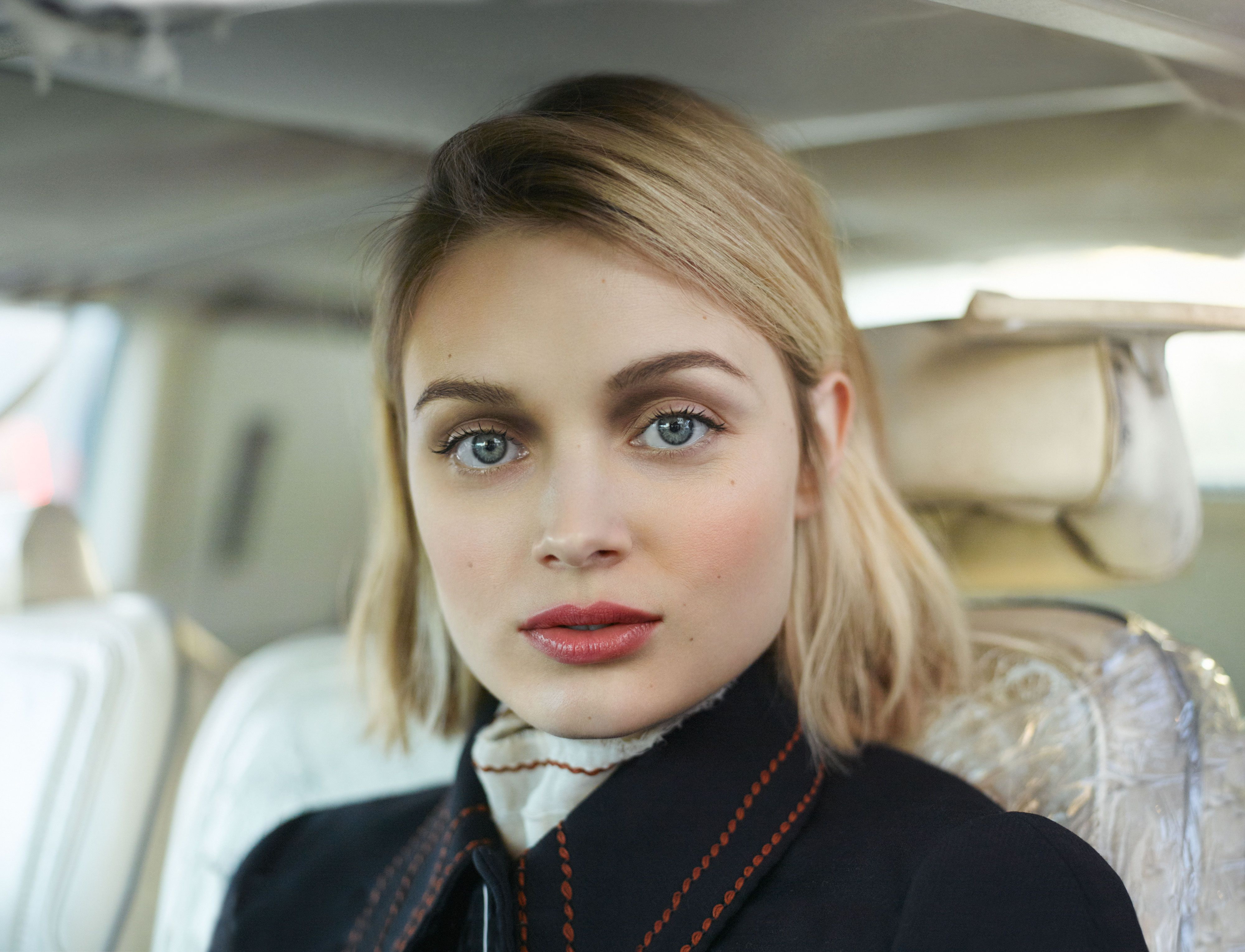 women, blonde, looking at viewer, Bella Heathcote, blue eyes, 4K, HD Wallpaper