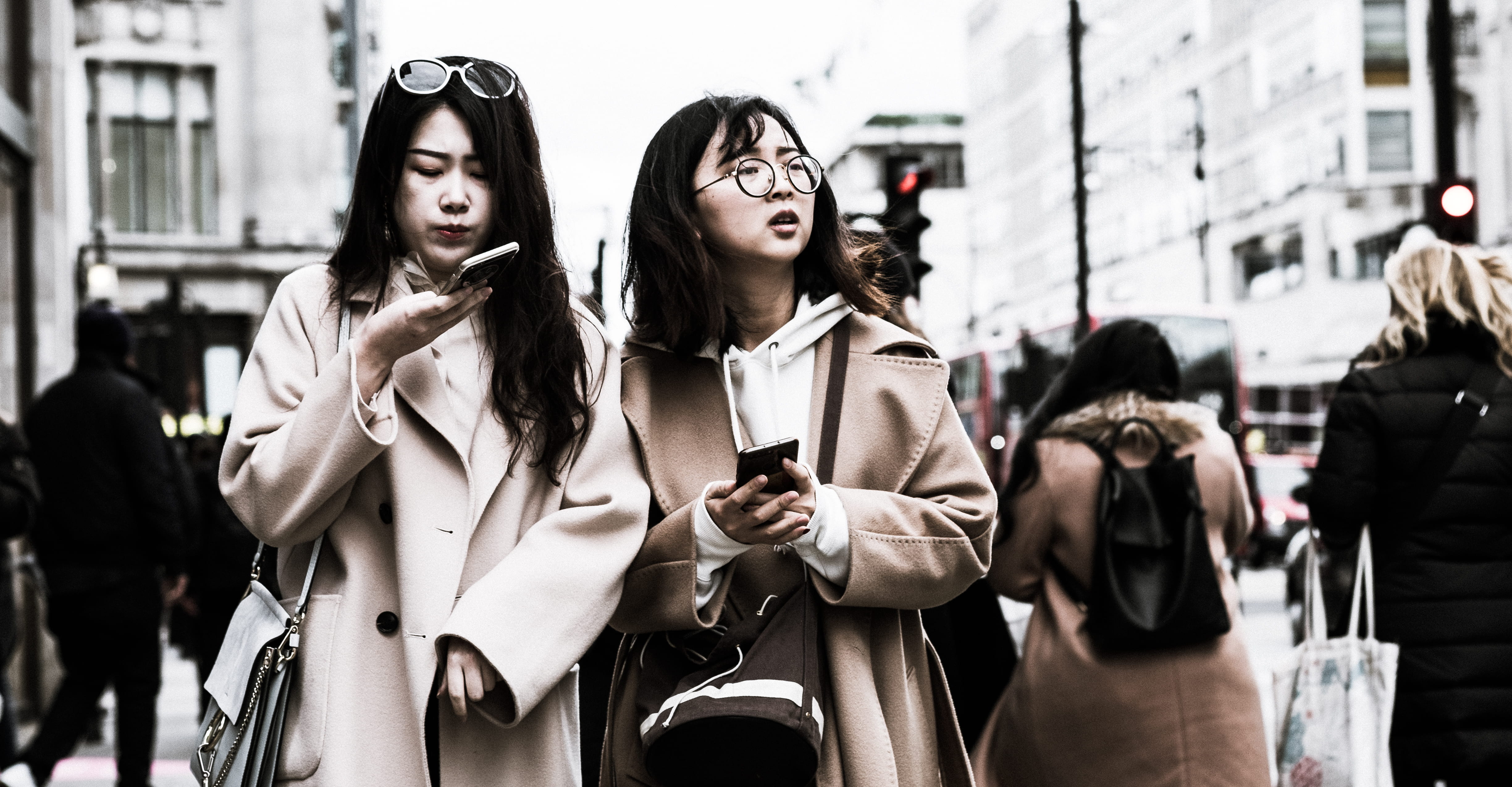young adult, people, wearing, two, beautiful woman, young women, holding, beauty, phone, shopping, city life, teenager, street, smartphones, architecture, HD Wallpaper