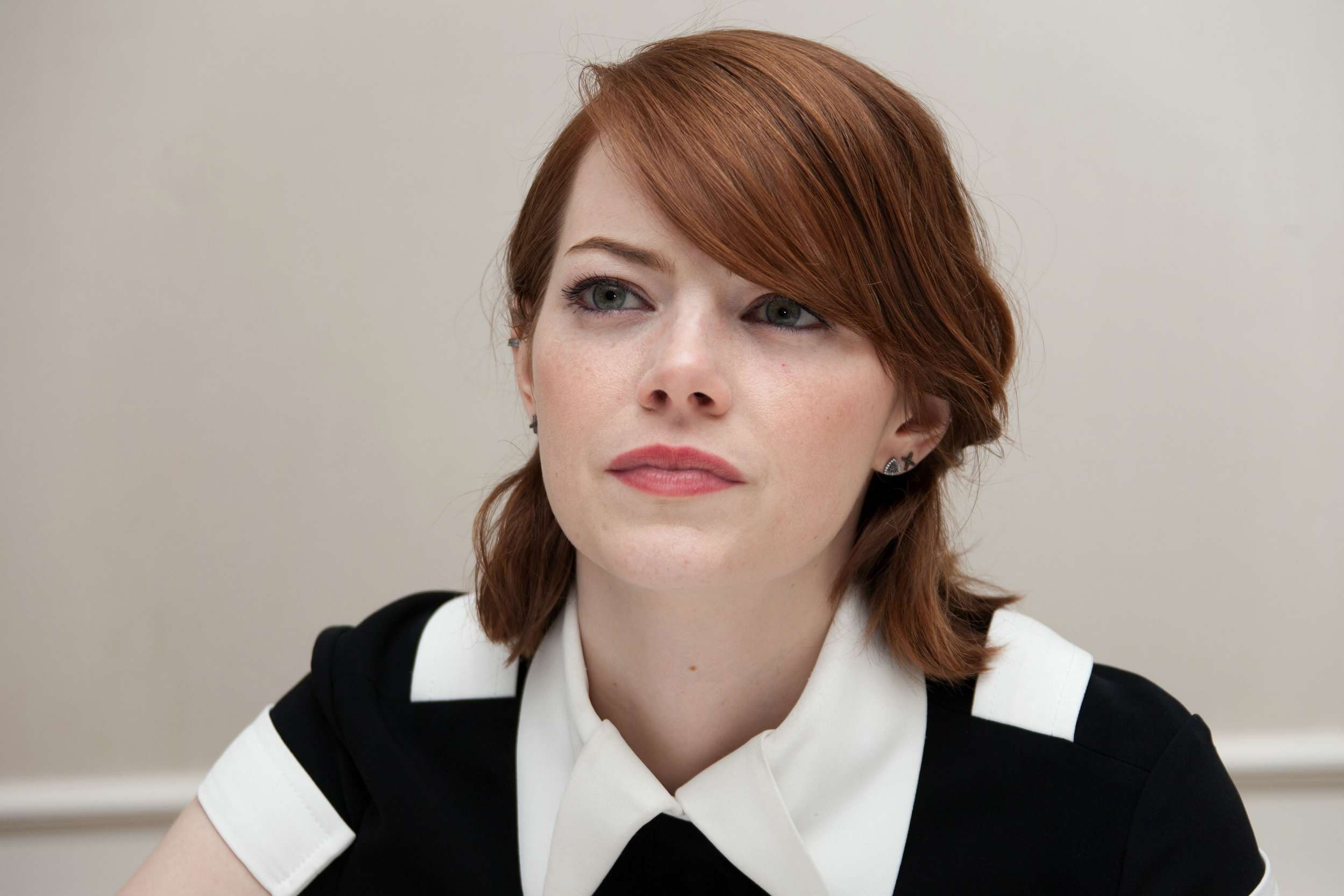 business person, young adult, portrait, headshot, beautiful woman, adult, front view, one person, studio shot, Emma Stone, redhead, looking at camera, beauty, HD Wallpaper