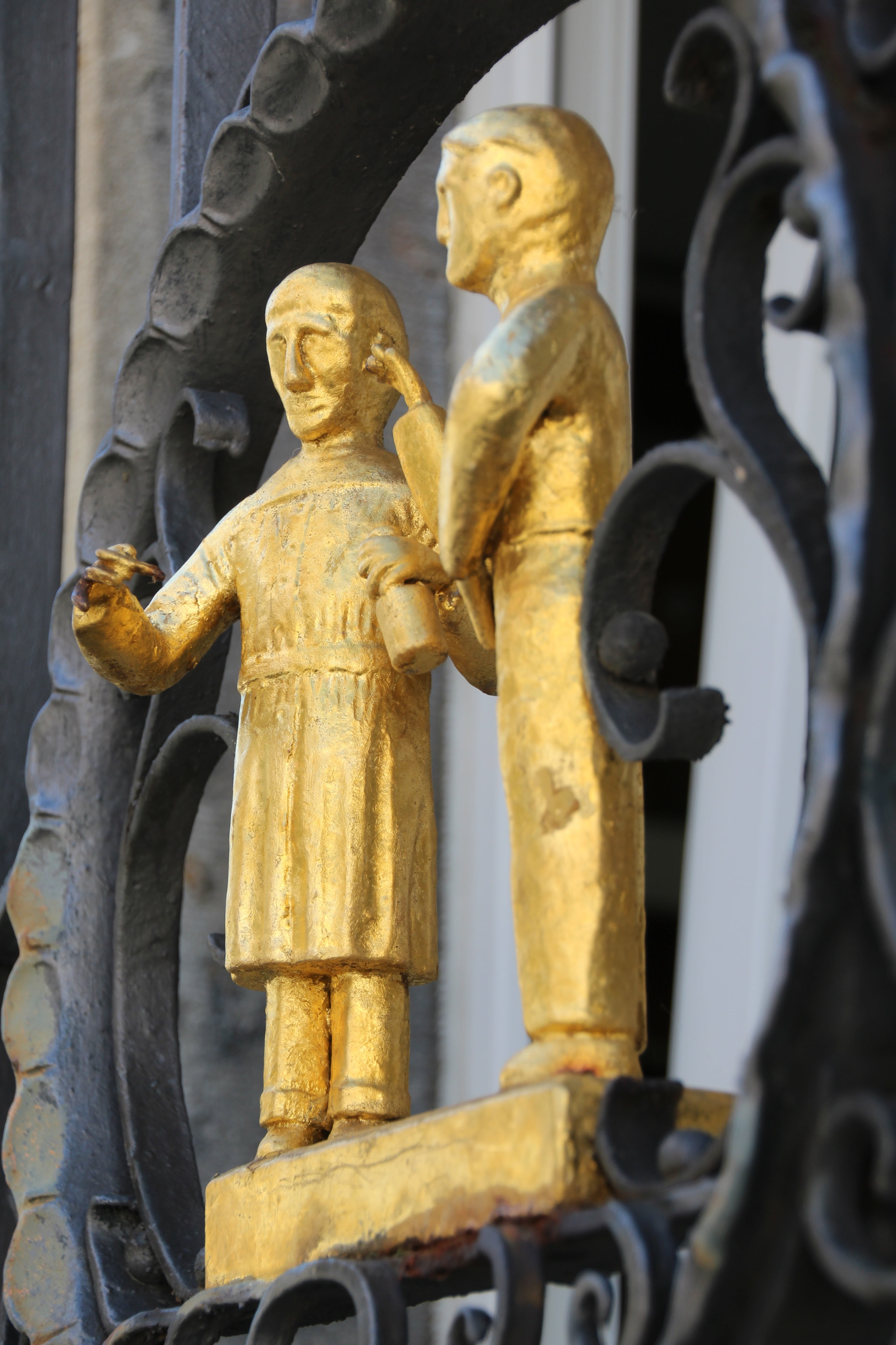 gold colored, gold figures, statue, gold, pharmacist, belief, metal, art and craft, day, close-up, sculpture, spirituality, built structure, representation, Phone HD Wallpaper