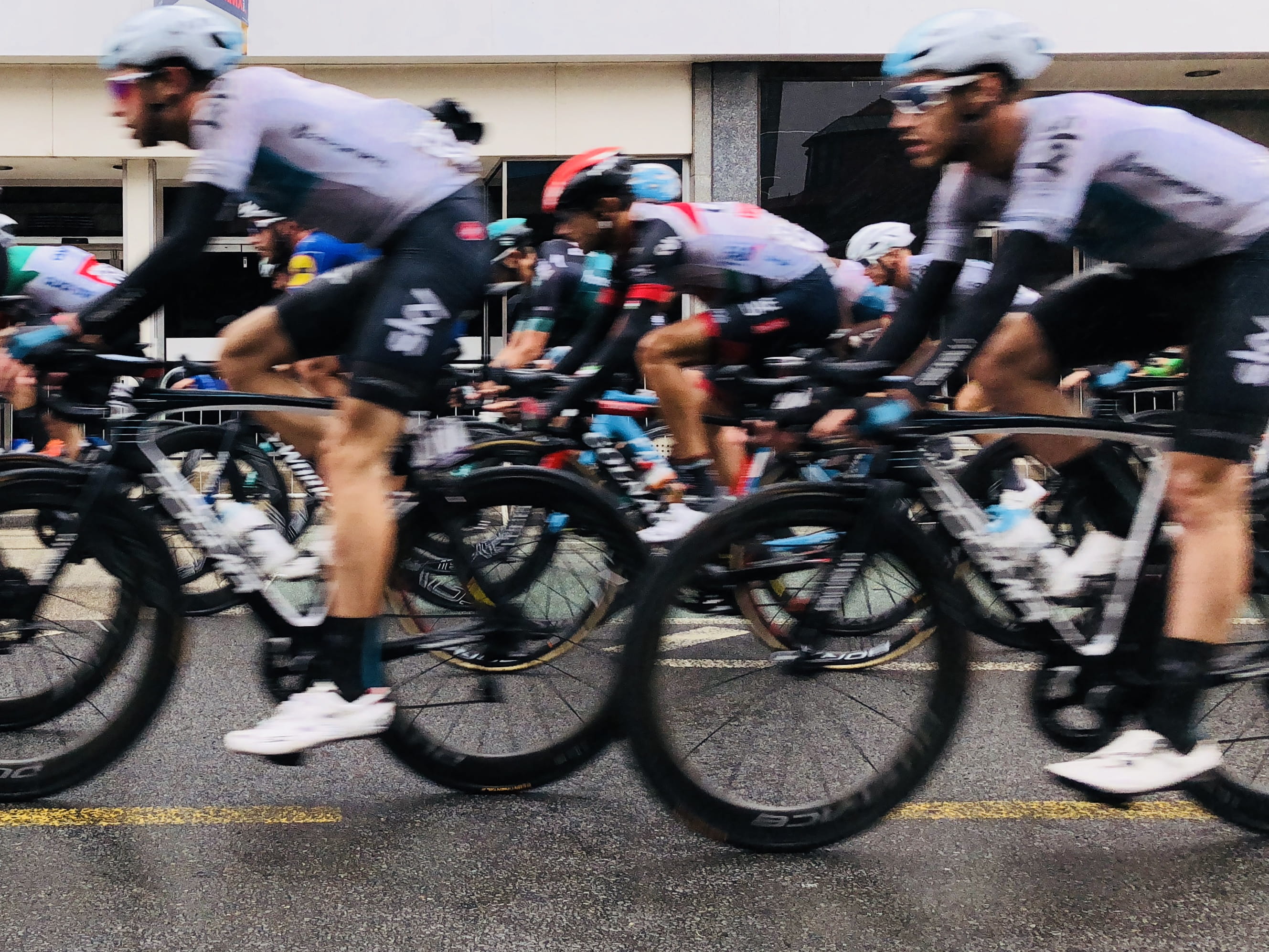 people, team, danger, healthy Lifestyle, cyclist, race, 2K, bicycle, lycra, wheel, compete, action, competition, outdoors, men, cycle, street, ride, racing, HD Wallpaper