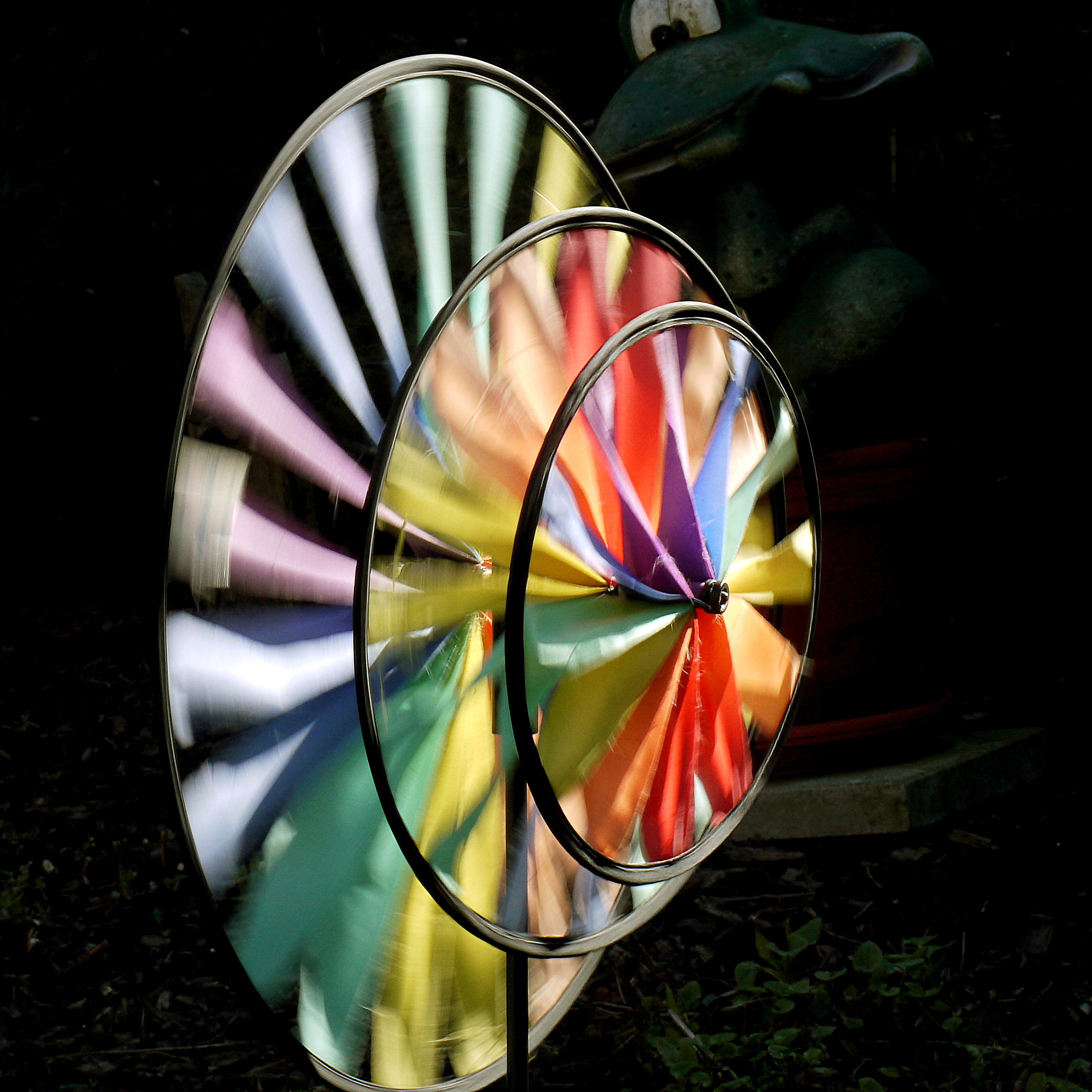 design, windspiel, accuracy, creativity, garden, single object, decoration, arrow - bow and arrow, wind, reflection, still life, splash of color, rotation, Phone HD Wallpaper