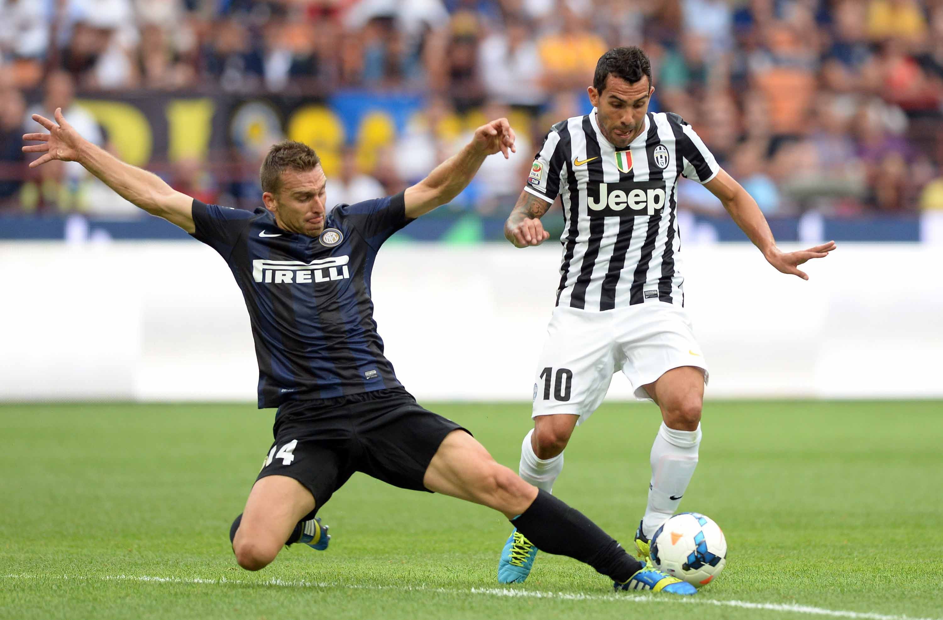 fight, Juventus, the opposition, the ball, Derby, Tevez, inter, 2K, HD Wallpaper