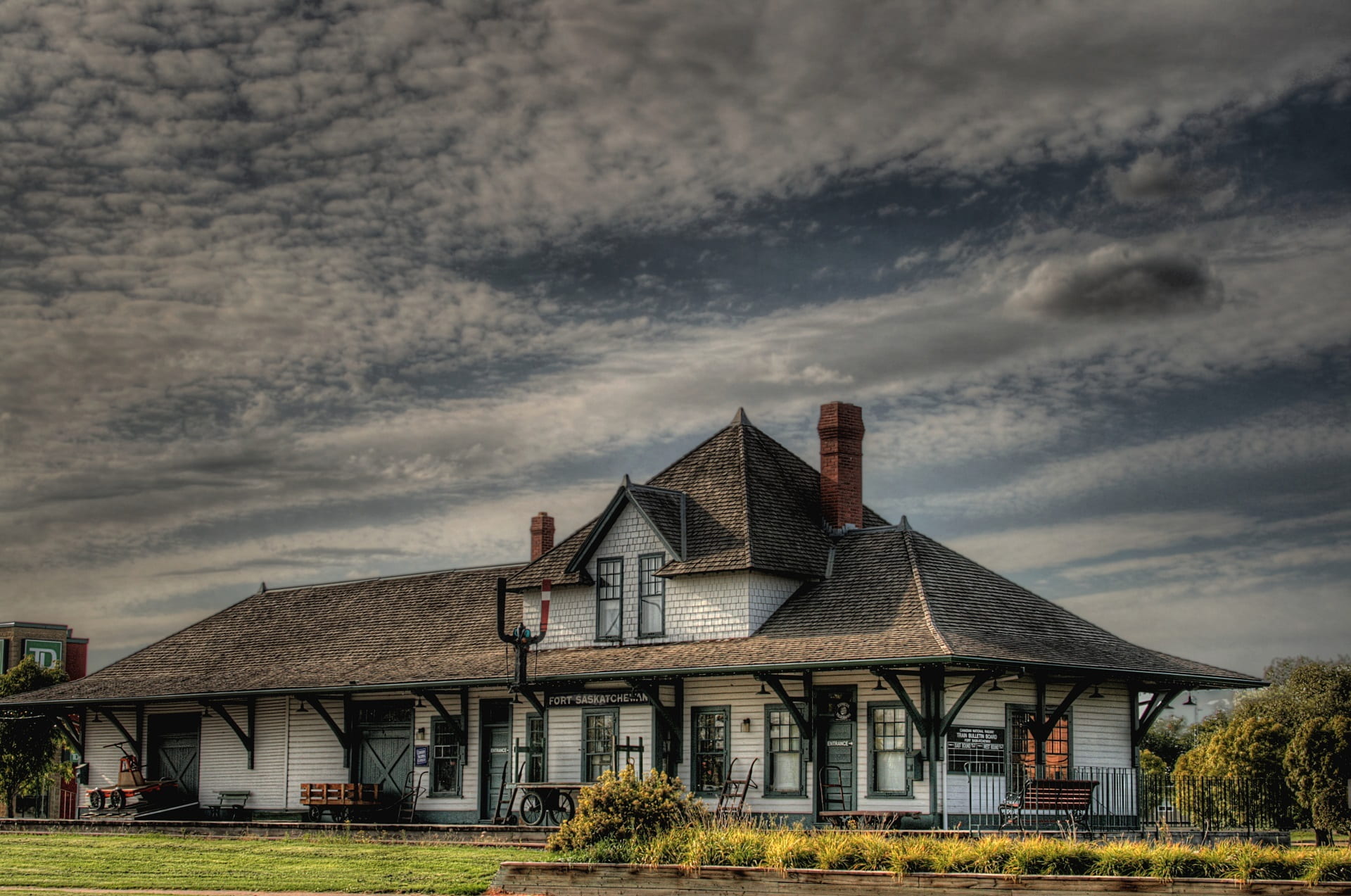 station, platform, landscape, no people, architecture, farmhouse, building, house, historic, place of worship, travel, clouds, sky, residential district, HD Wallpaper