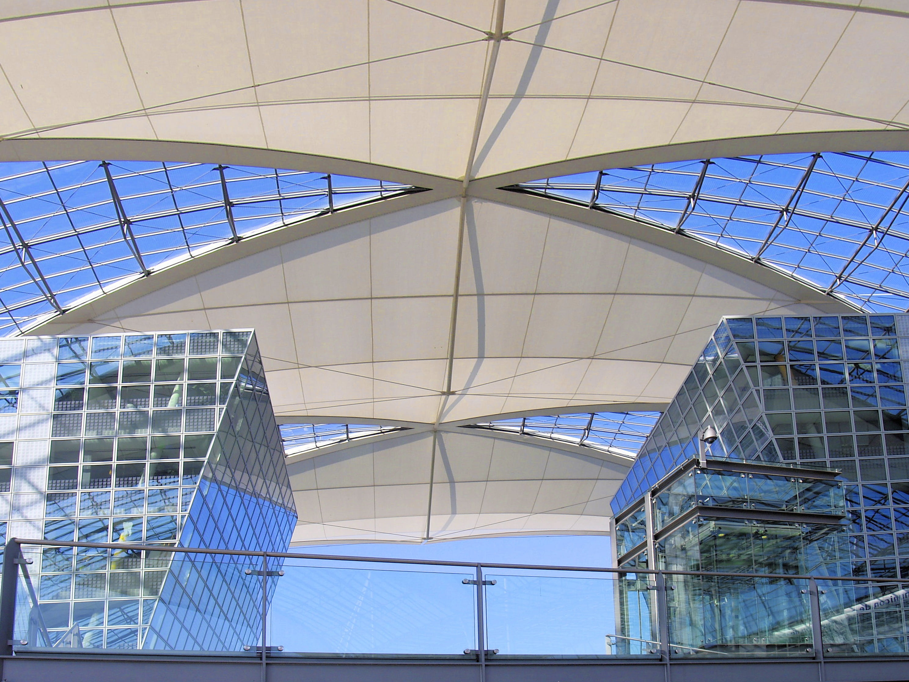 day, airport, building, modern, ceiling, construction, metal, steel, munich, no people, reflection, travel, roofing, glass, low, photography, architecture, HD Wallpaper
