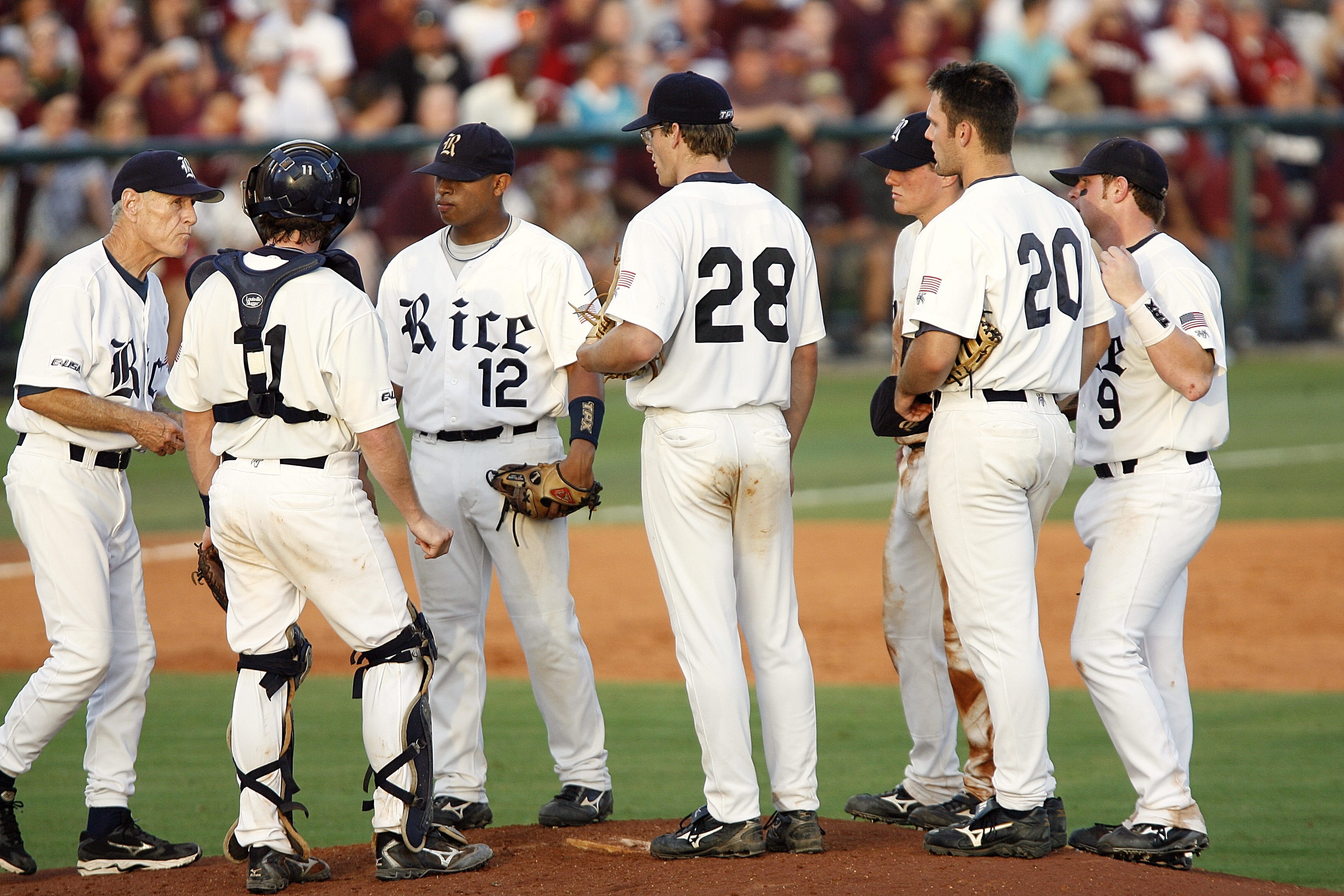 conference, players, team, field, dirt, uniform, 2K, sports clothing, pitcher, number, headwear, pitchers mound, coach, full length, athletics, sportsman, HD Wallpaper