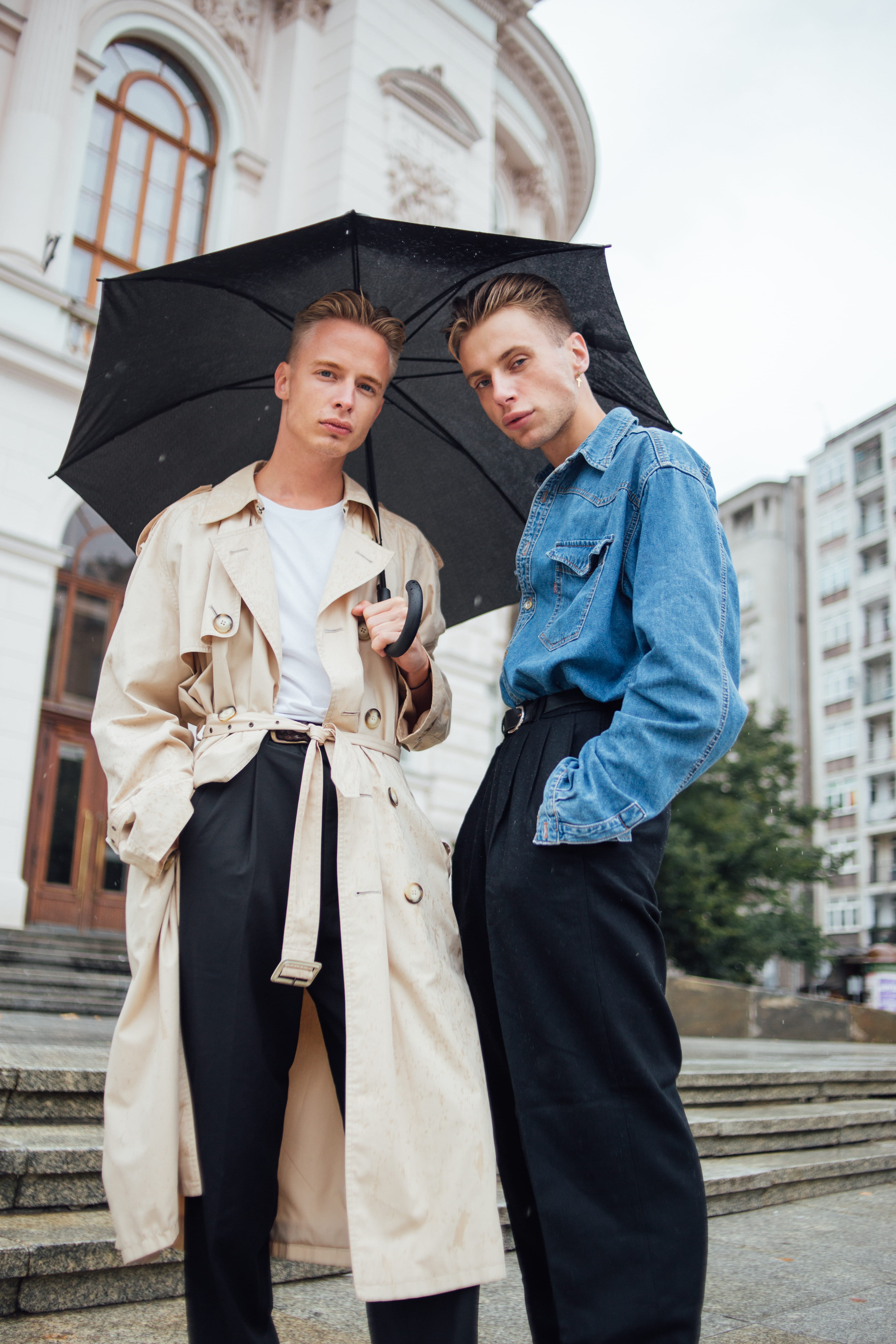 portrait, mans style, females, young Adult, lifestyles, city, men, umbrella, people, young Women, street style, fashion, smiling, elegance, holding, man, Phone HD Wallpaper