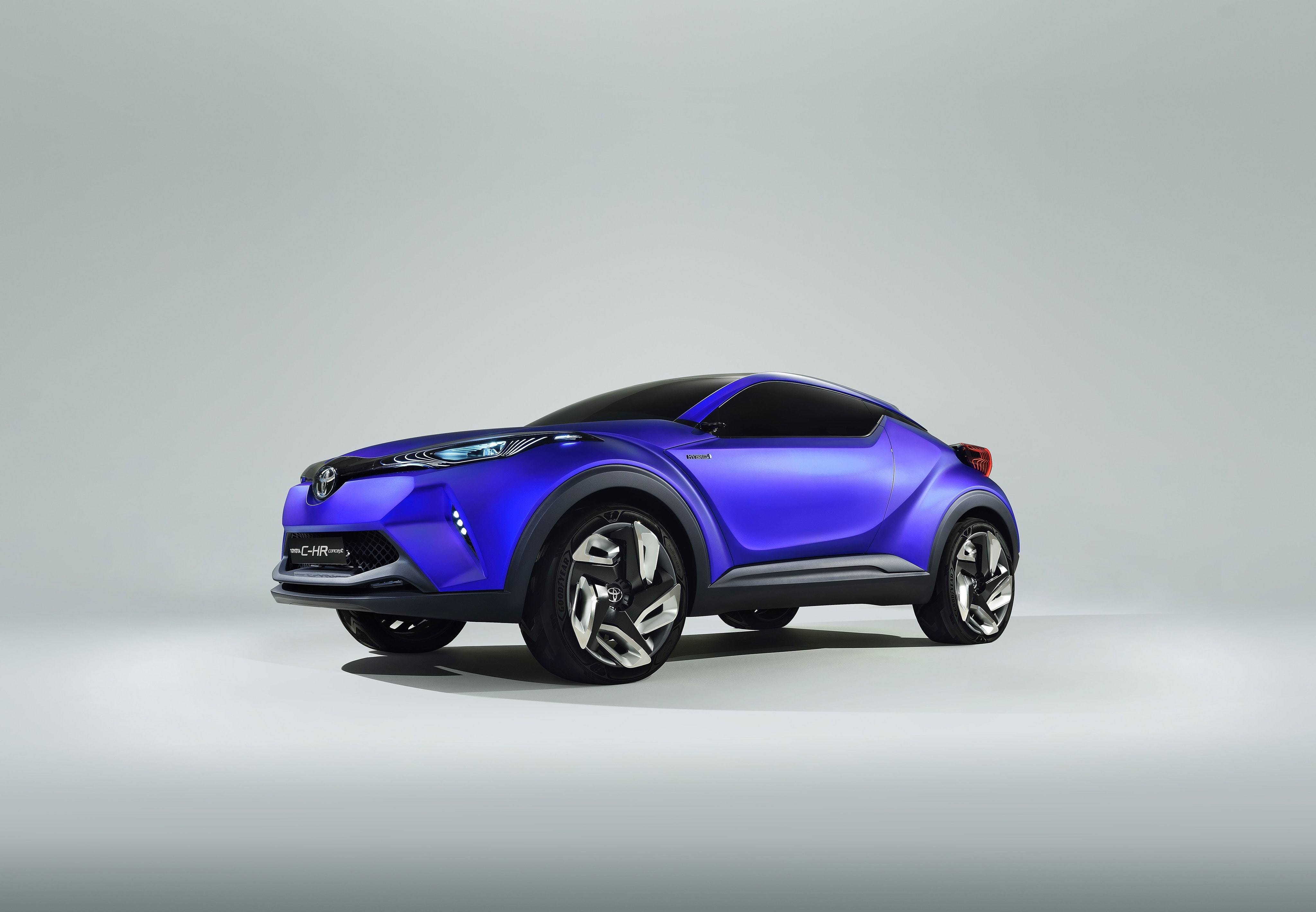 indoors, sports car, land vehicle, mode of transportation, copy space, convertible, wheel, luxury, gray, transportation, retro styled, wealth, motor vehicle, HD Wallpaper