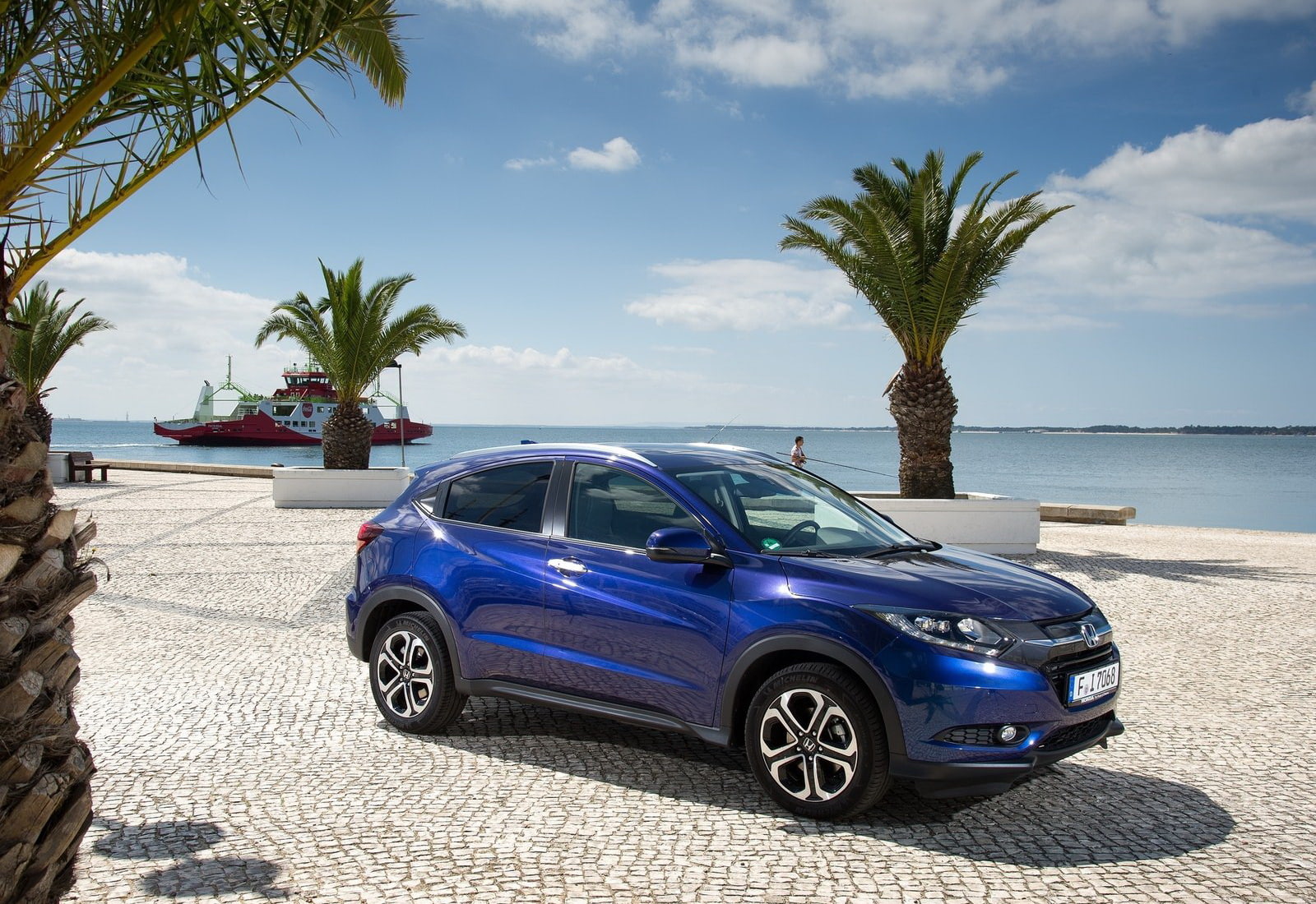 motor vehicle, 720P, land vehicle, horizon over water, hr-v, luxury, beach, sunlight, cloud - sky, day, car, (2016), plant, nature, transportation, water, HD Wallpaper