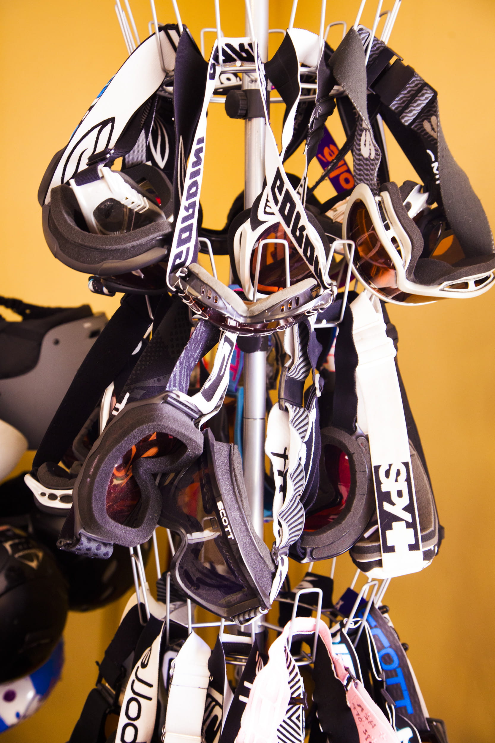 safety, metal, indoors, hanging, no people, mode of transportation, helmet, accessory, goggles, large group of objects, variation, choice, sport, number, Phone HD Wallpaper