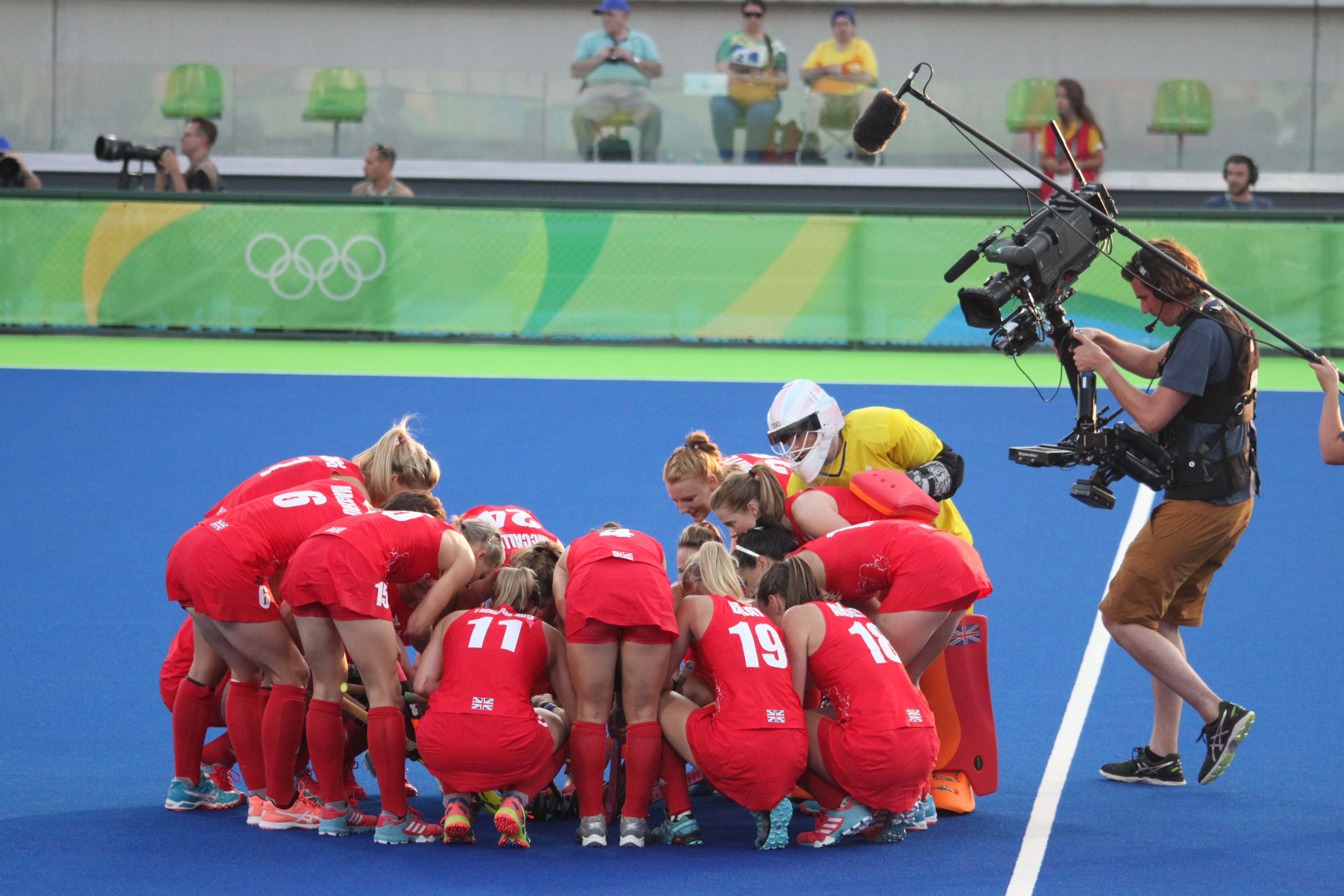 childhood, olympia, group, field hockey, large group of people, headwear, full length, cooperation, ladies, clothing, olympiad, brazil, 2016 olympics, 4K, HD Wallpaper