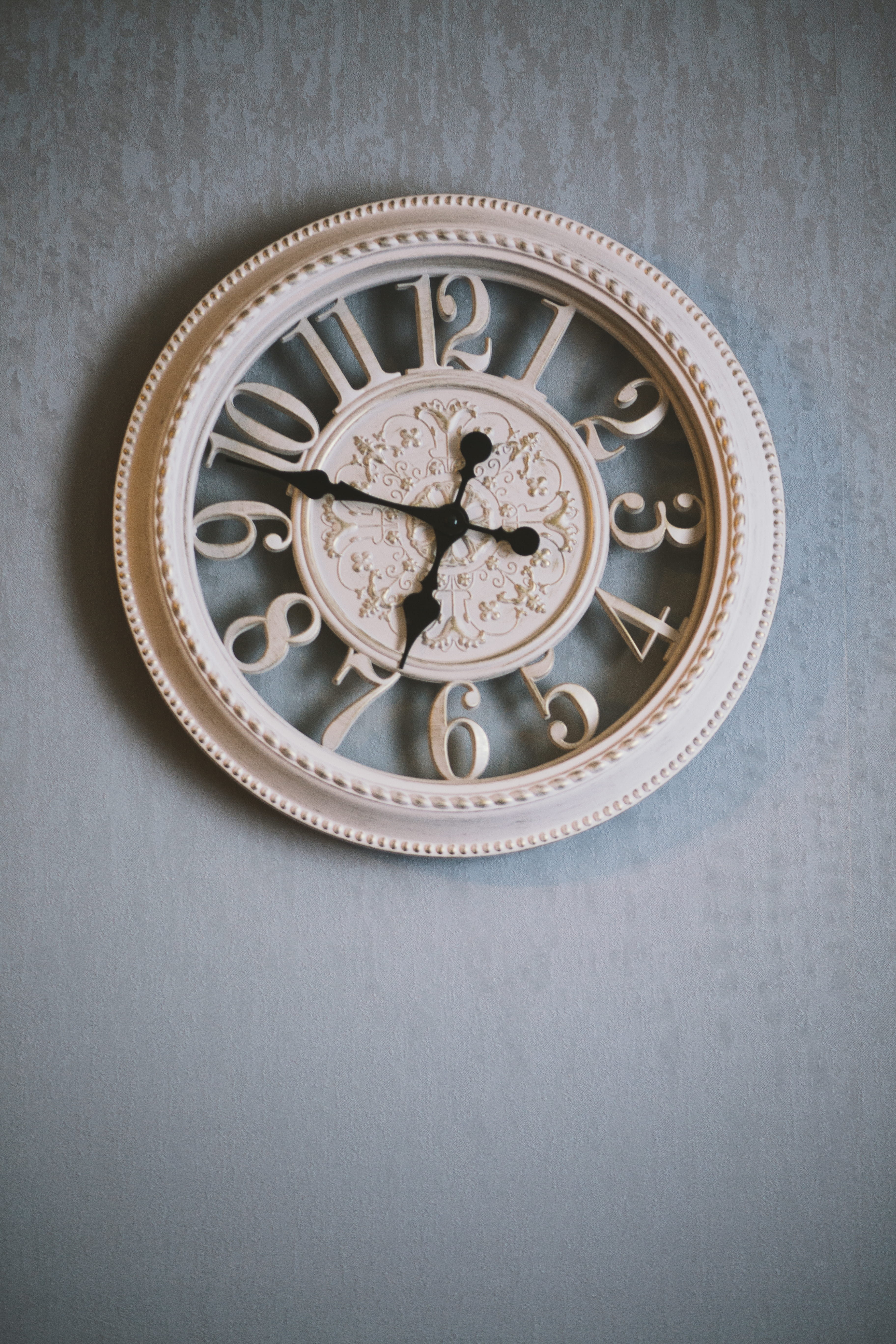 machine part, antique, no people, geometric shape, circle, round, retro styled, instrument, numbers, still life, instrument of time, timepiece, retro, clock, Phone HD Wallpaper