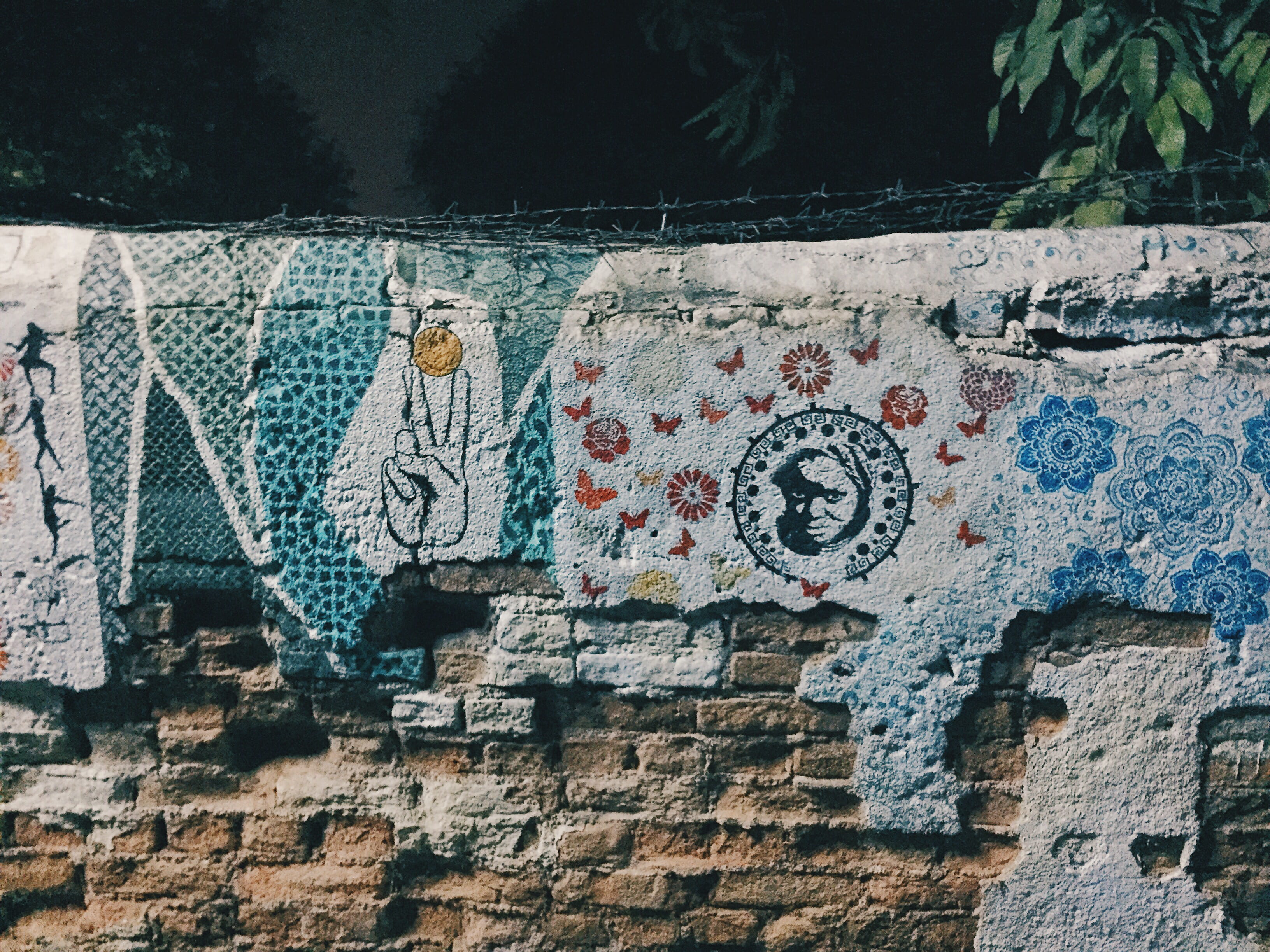 photography, art and craft, brown, concrete, wall - building feature, stone wall, textured, representation, communication, graffiti, built structure, creativity, HD Wallpaper