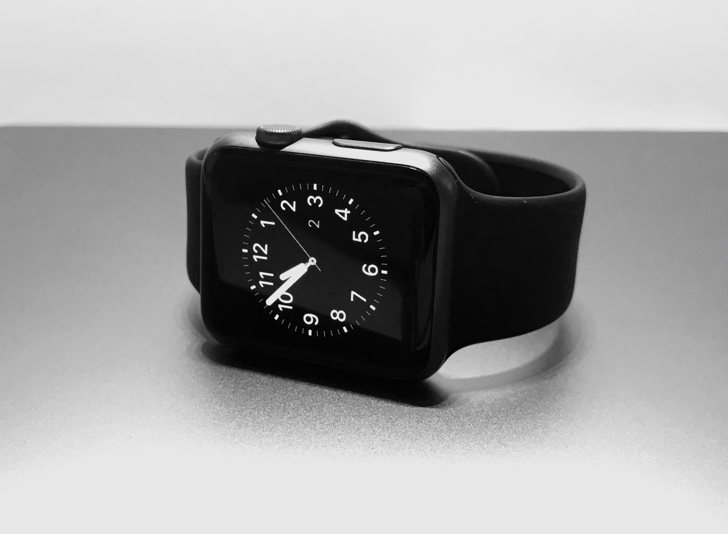 watch, close-up, time, minutes, technology, urgency, alarm clock, timer, deadline, night, instrument of time, studio shot, equipment, 2K, minute hand, HD Wallpaper
