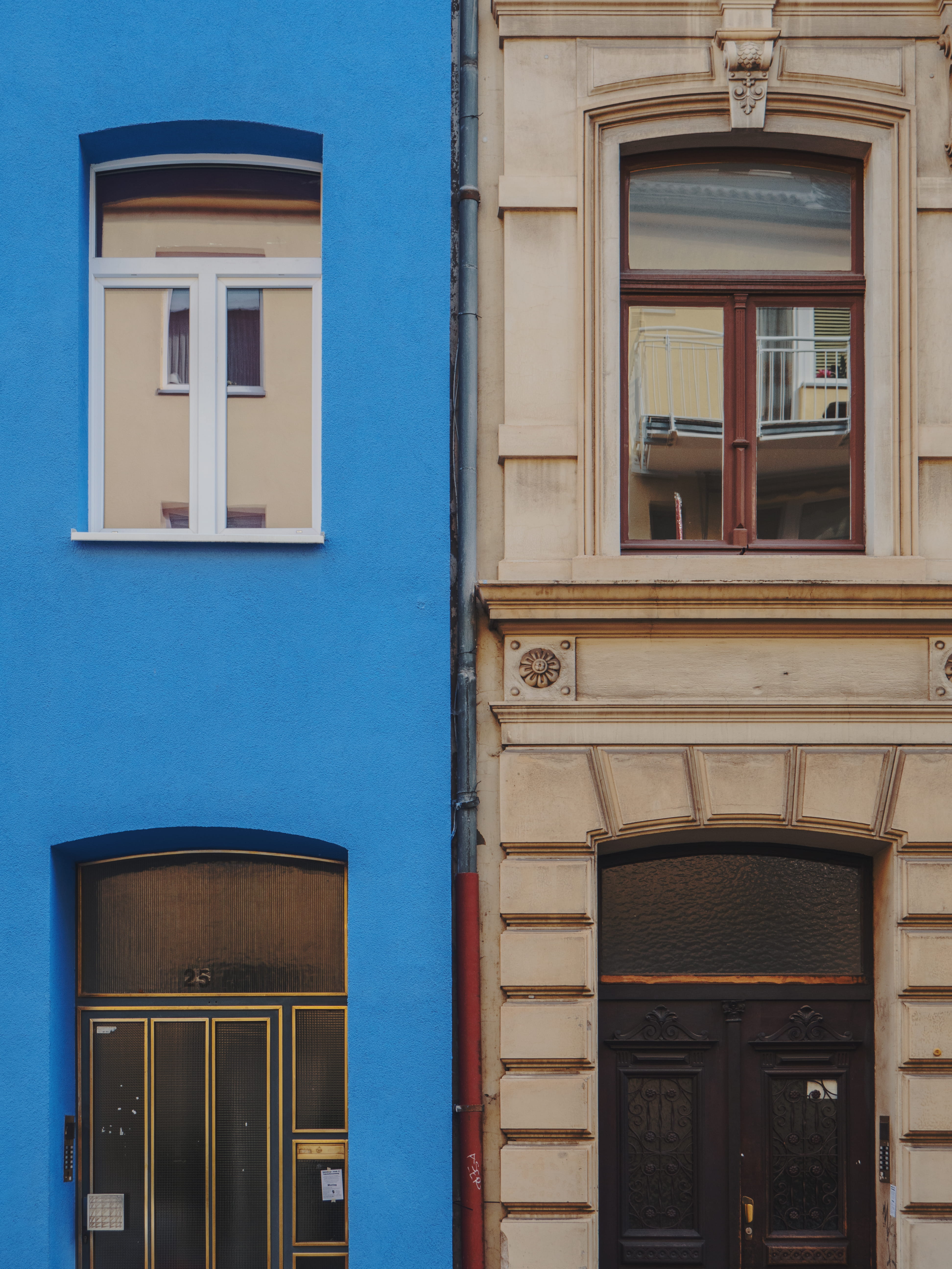 europe, beige, blue, entrance, urban Scene, built Structure, protection, architecture, wall - building feature, wood - material, residential district, wooden, Phone HD Wallpaper
