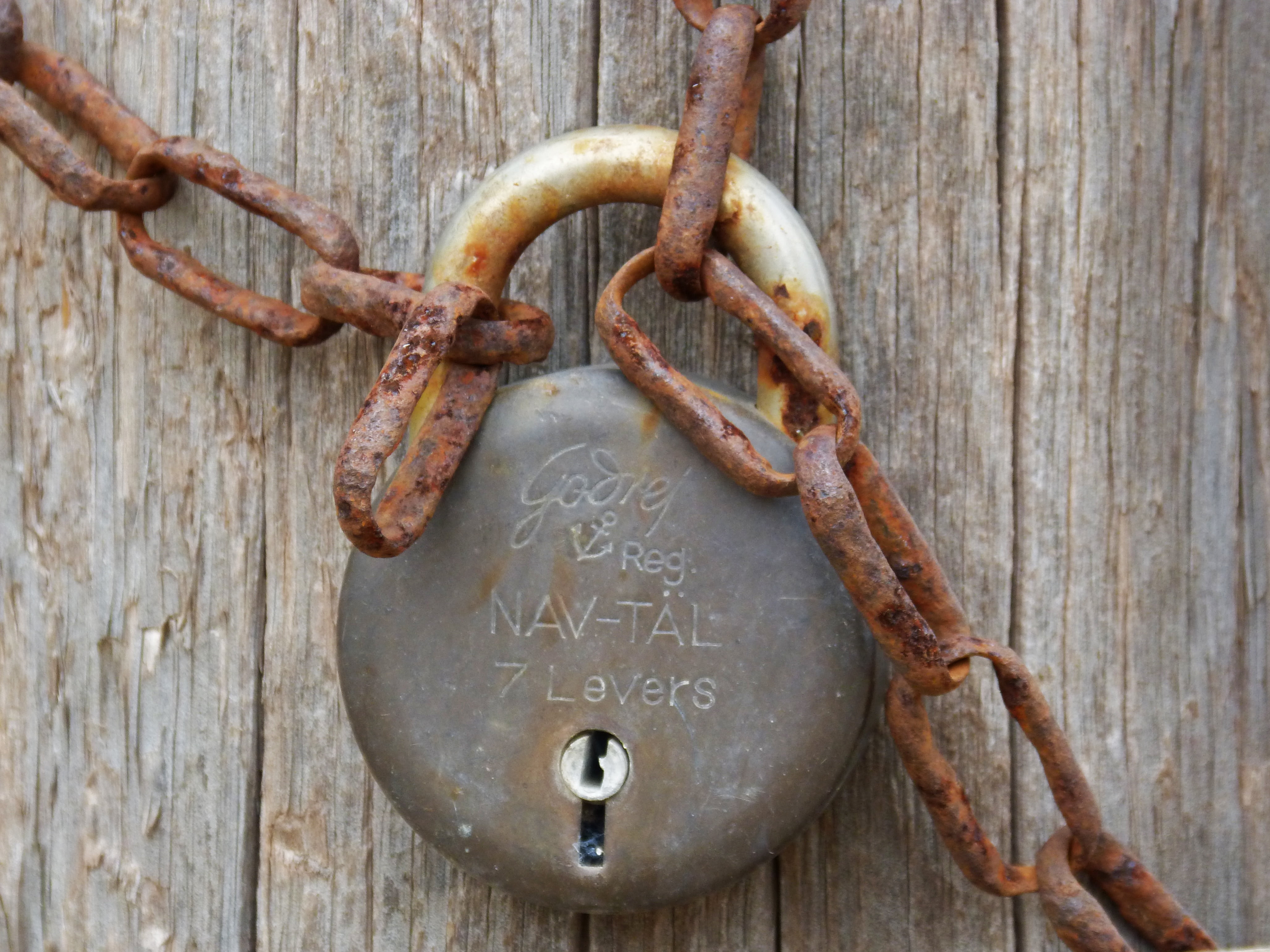 protection, symbol, hanging, lock, communication, iron, no people, entrance, metal, metaphor, weathered, forbidden, outdoors, padlock, safety, security, HD Wallpaper