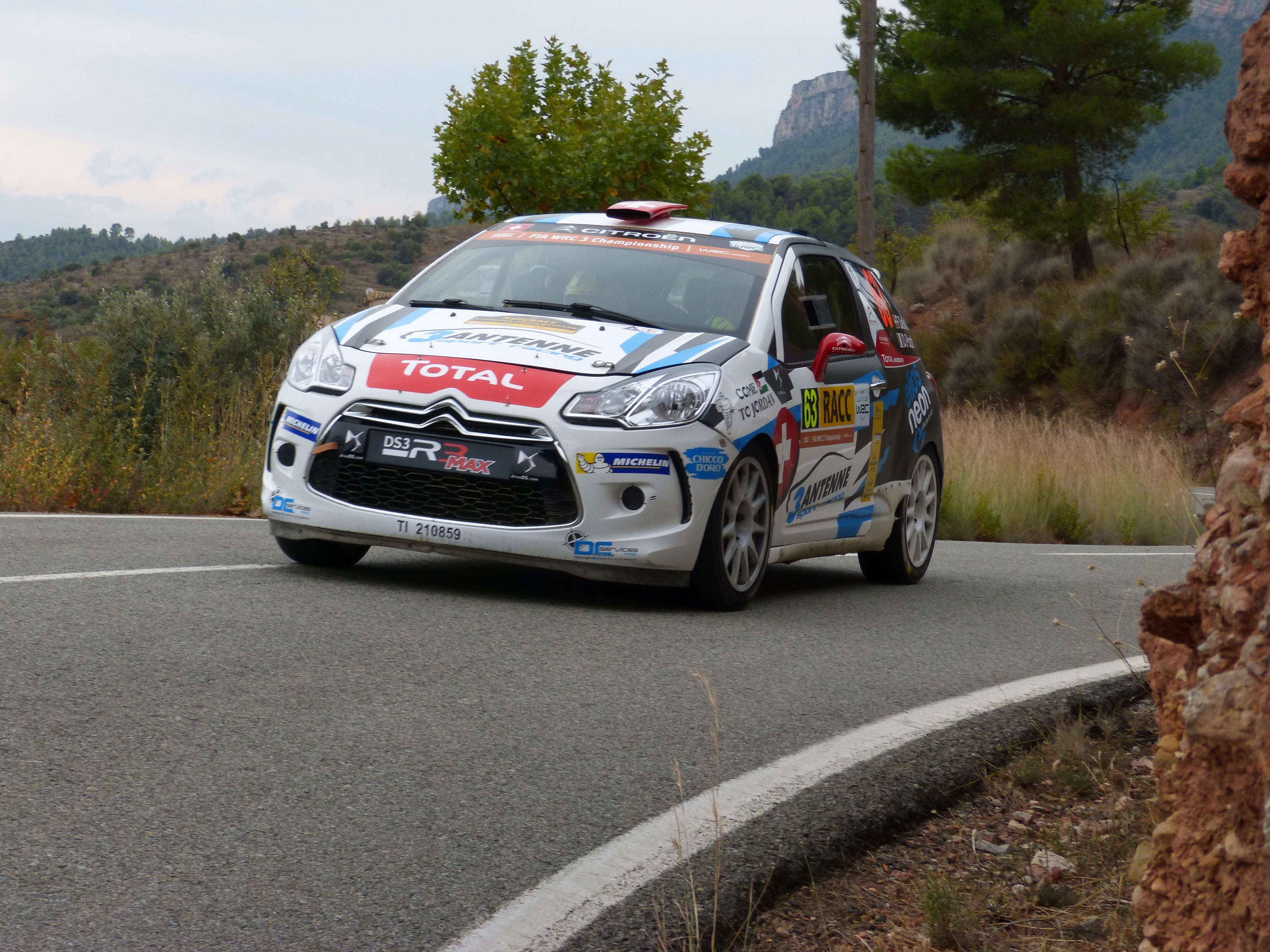 travel, citroën ds, car, sports, plant, rally catalunya, land vehicle, transportation, sunlight, mode of transportation, sign, day, tree, nature, country road, HD Wallpaper