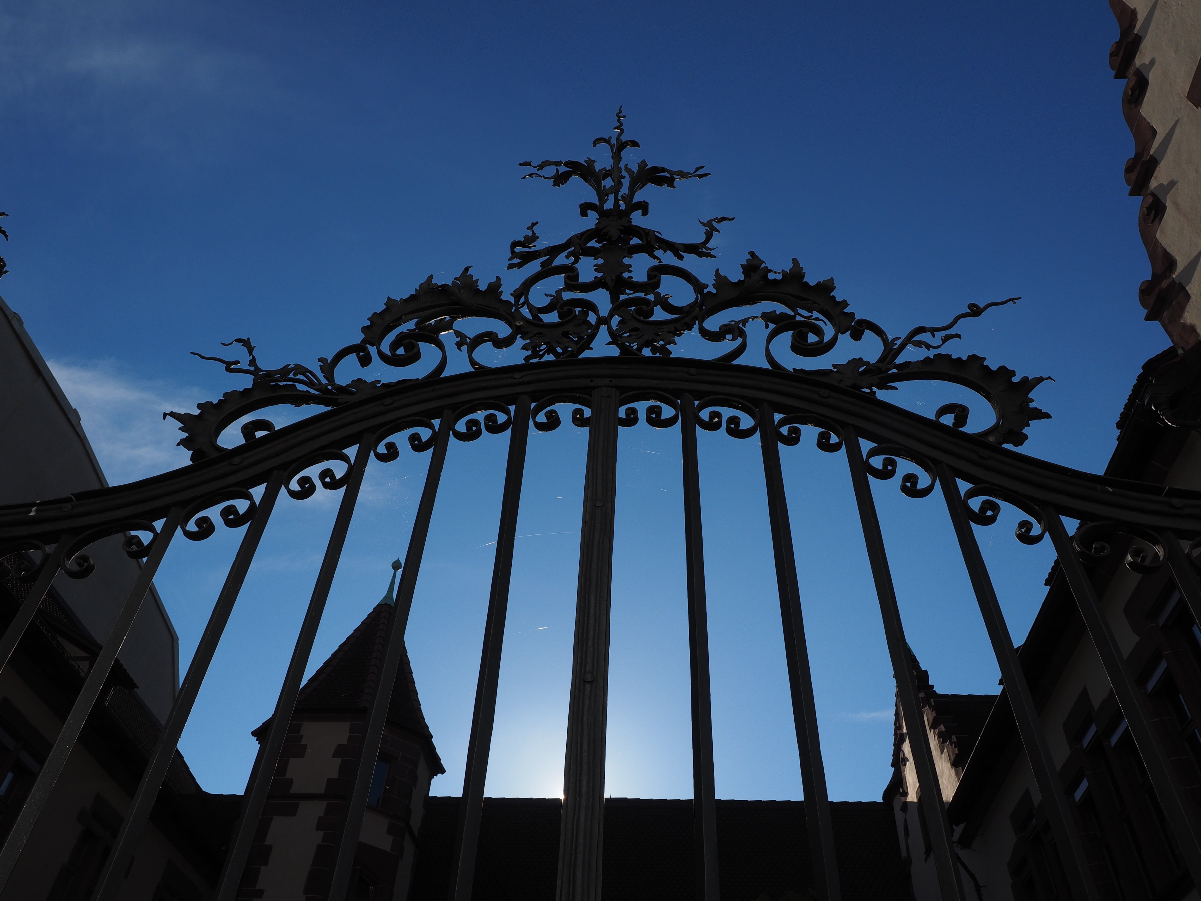 grid, ornament, tourism, staatsarchiv, wrought iron, gothic style, building exterior, history, building, angle, input, the past, blue, no people, clear sky, HD Wallpaper