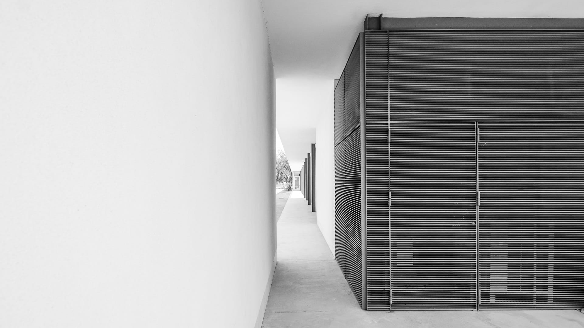 copy space, door, no people, white, wall - building feature, house architecture, architecture, domestic room, city, louvered, close-up, gray, black white, HD Wallpaper