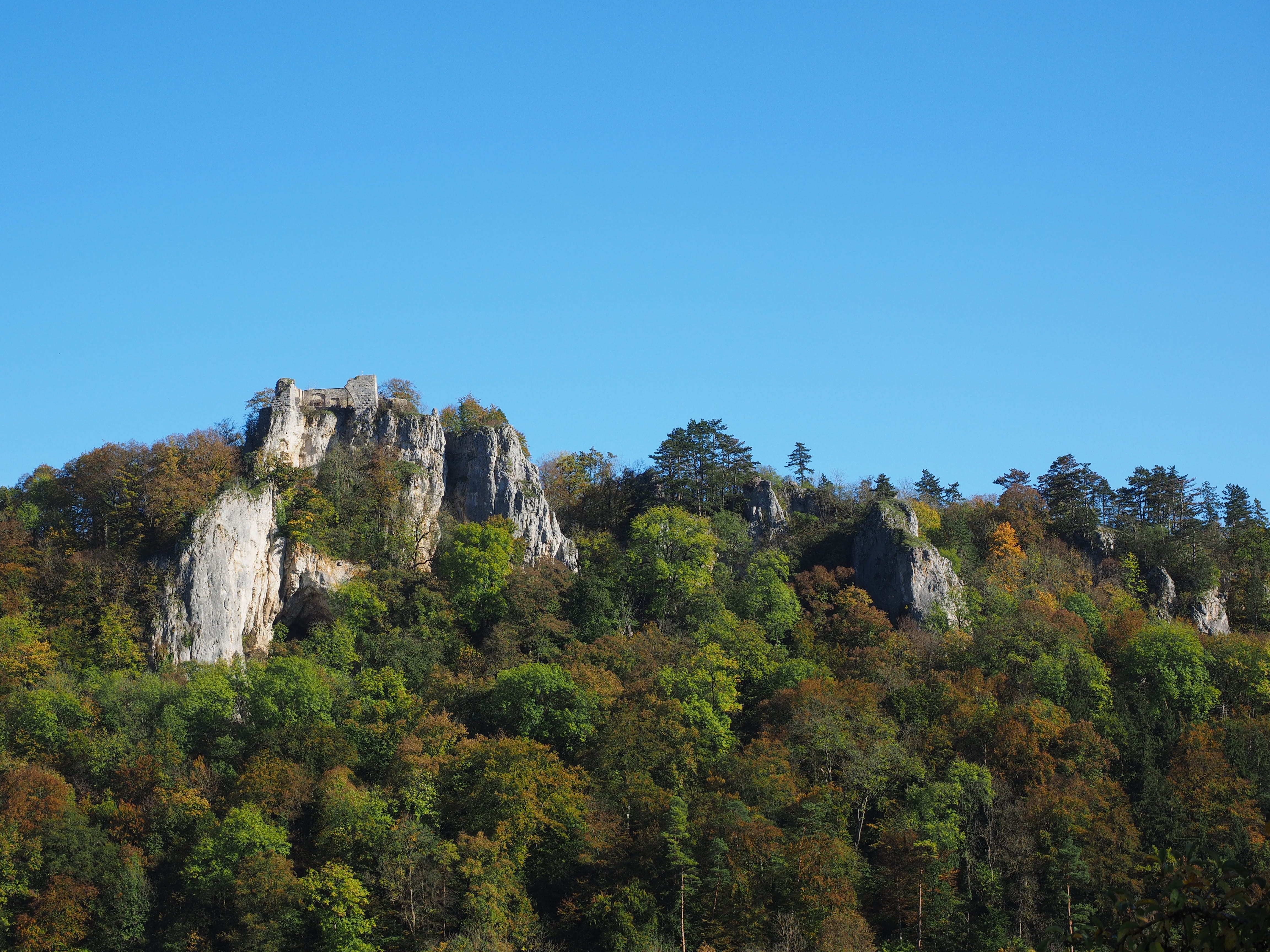 clear sky, height burg, tranquility, rocky landscape, large cave, blue valley, castle, baden württemberg, blue, mountain, history, tree, nature, blaubeuren, HD Wallpaper