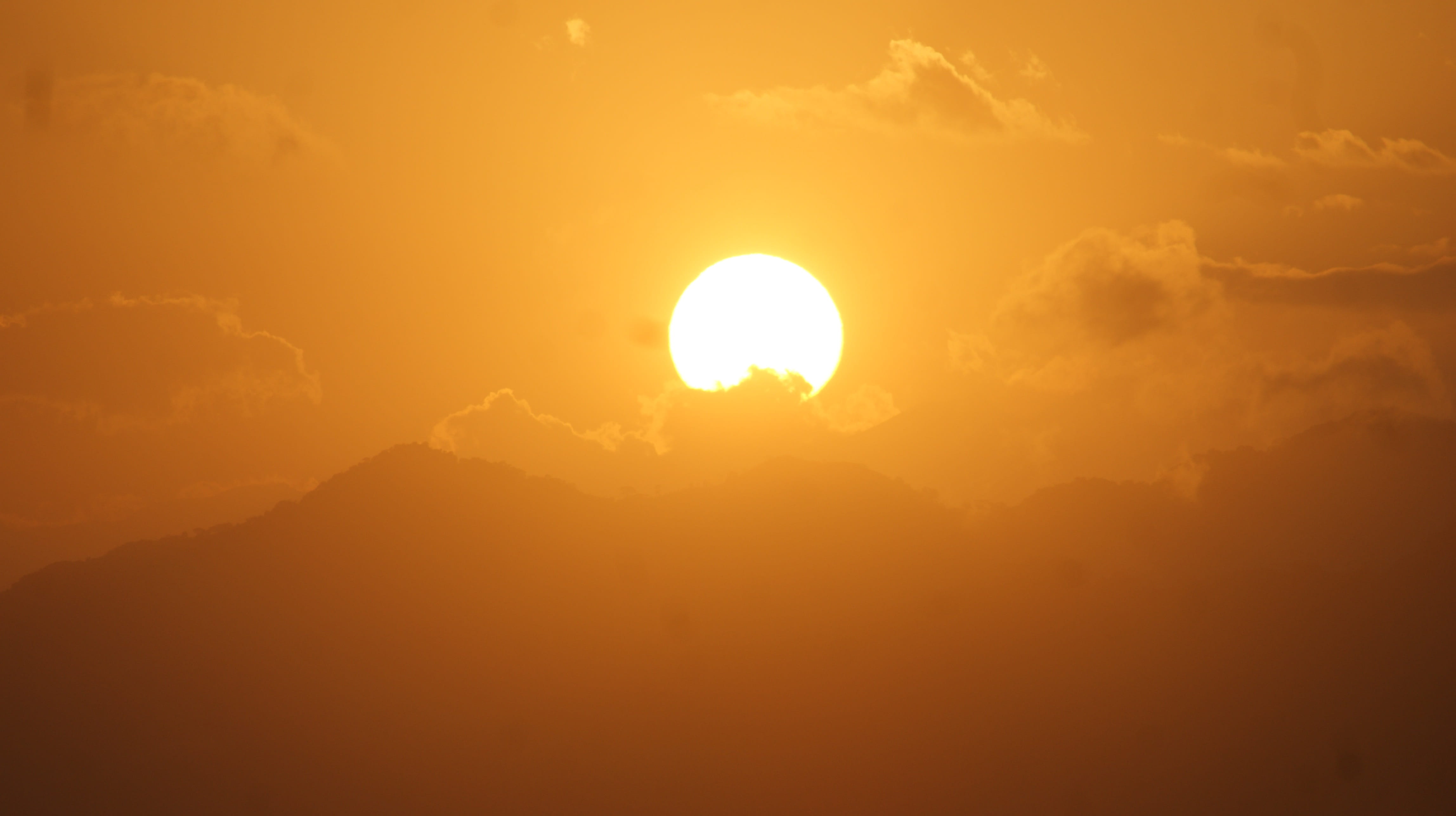 outdoors, bright, tranquil scene, yellow, nature, mountain, sunset, sunlight, dawn, brightly lit, dramatic sky, sun, beauty in nature, environment, beach, HD Wallpaper