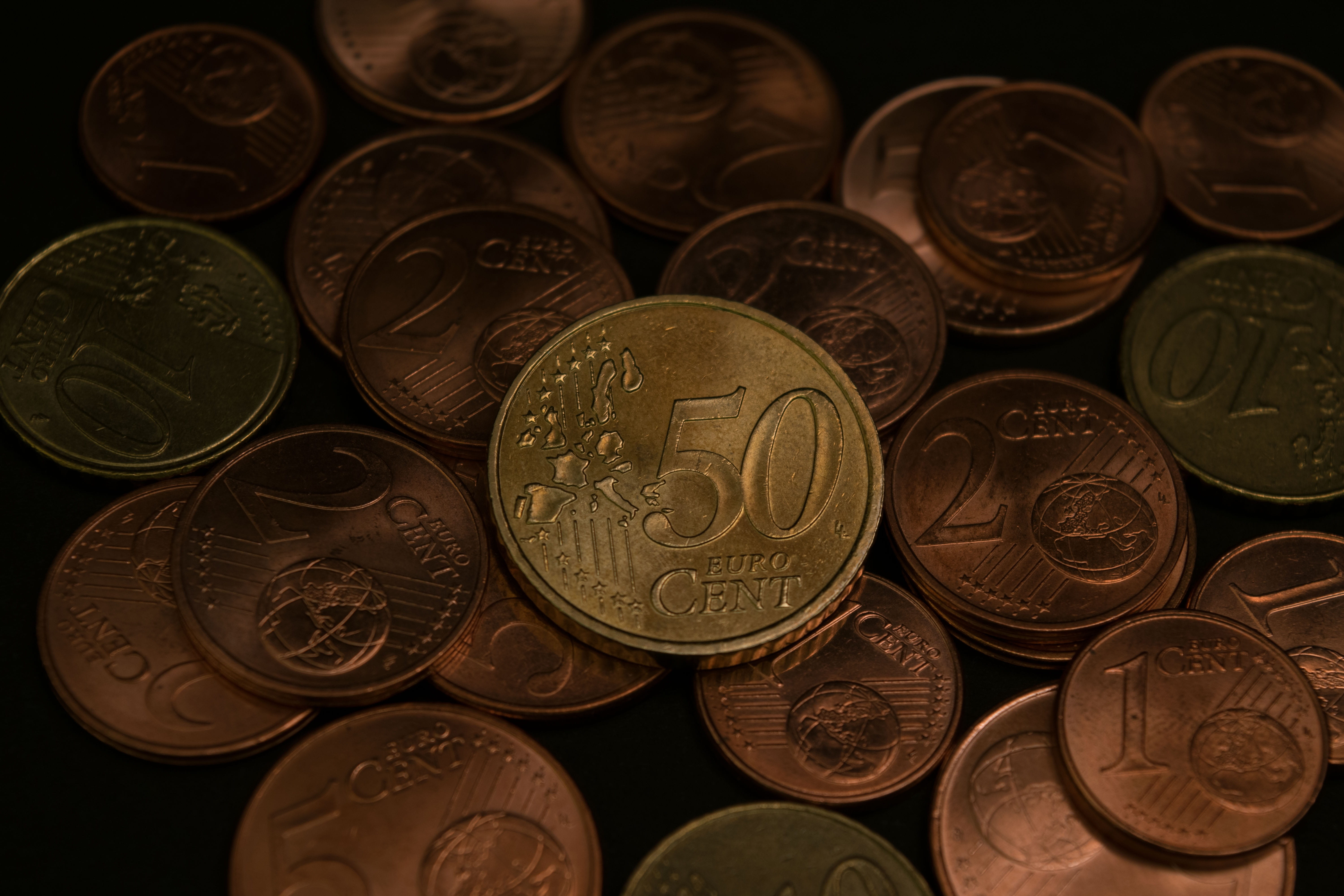 parts, wealth, business, pay, still life, money, large group of objects, euro, circle, high angle view, geometric shape, silver colored, prize pool, cents, HD Wallpaper