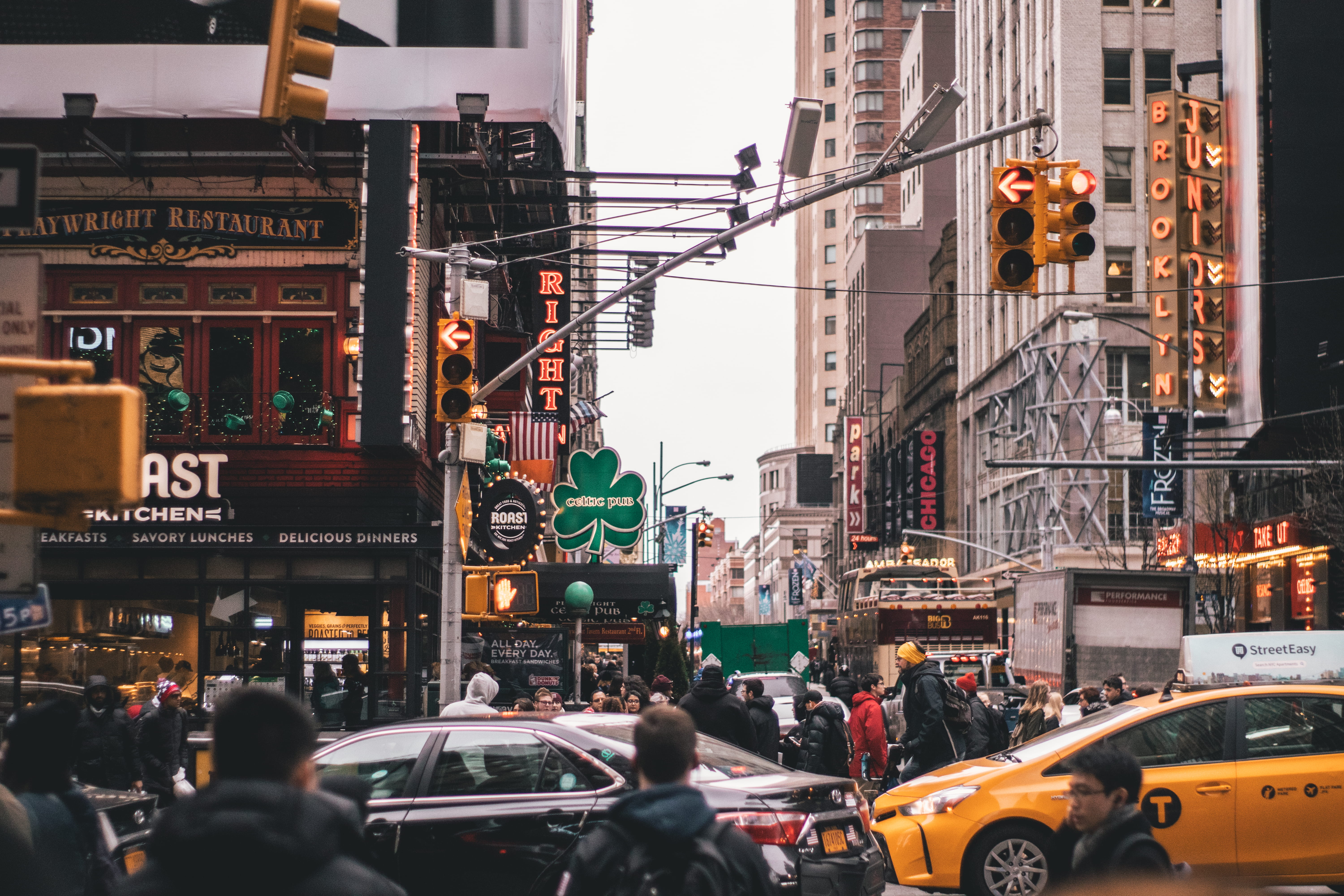 market, tourism, group, cars, stores, motor vehicle, city, public, shops, yellow taxi, buildings, signage, traffic lights, business, road, taxi, pavement, HD Wallpaper