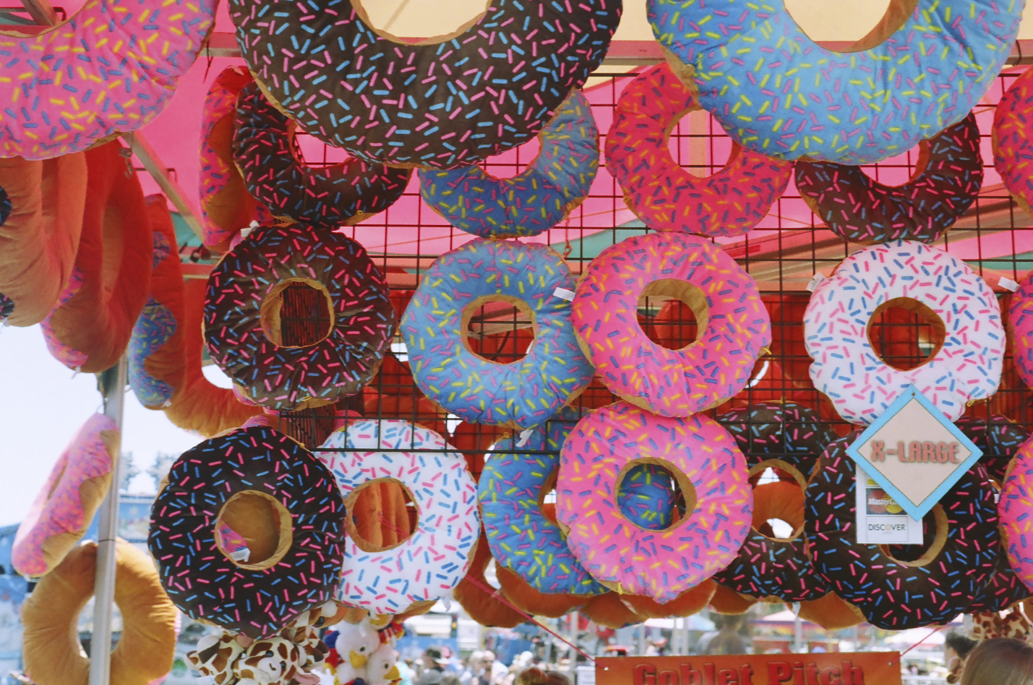 variation, backgrounds, day, prizes, 35 mm, donuts, pattern, no people, choice, del mar fairgrounds, creativity, market stall, floral pattern, design, plush, HD Wallpaper