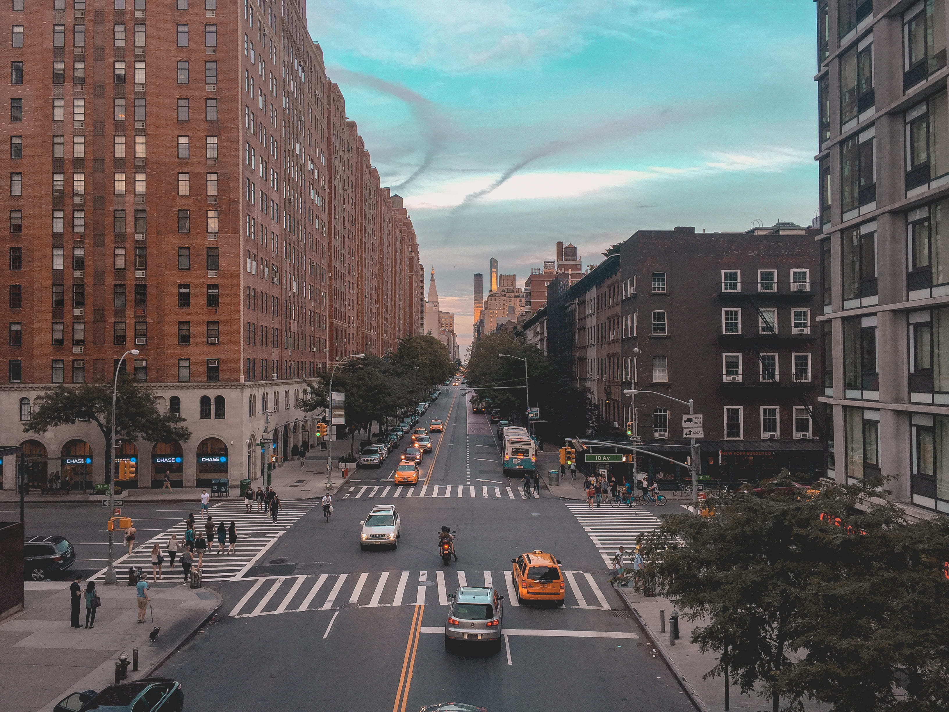 office building exterior, traffic, transportation, sky, vehicles, incidental people, white, building, symbol, motor vehicle, city street, urban, transportation system, HD Wallpaper