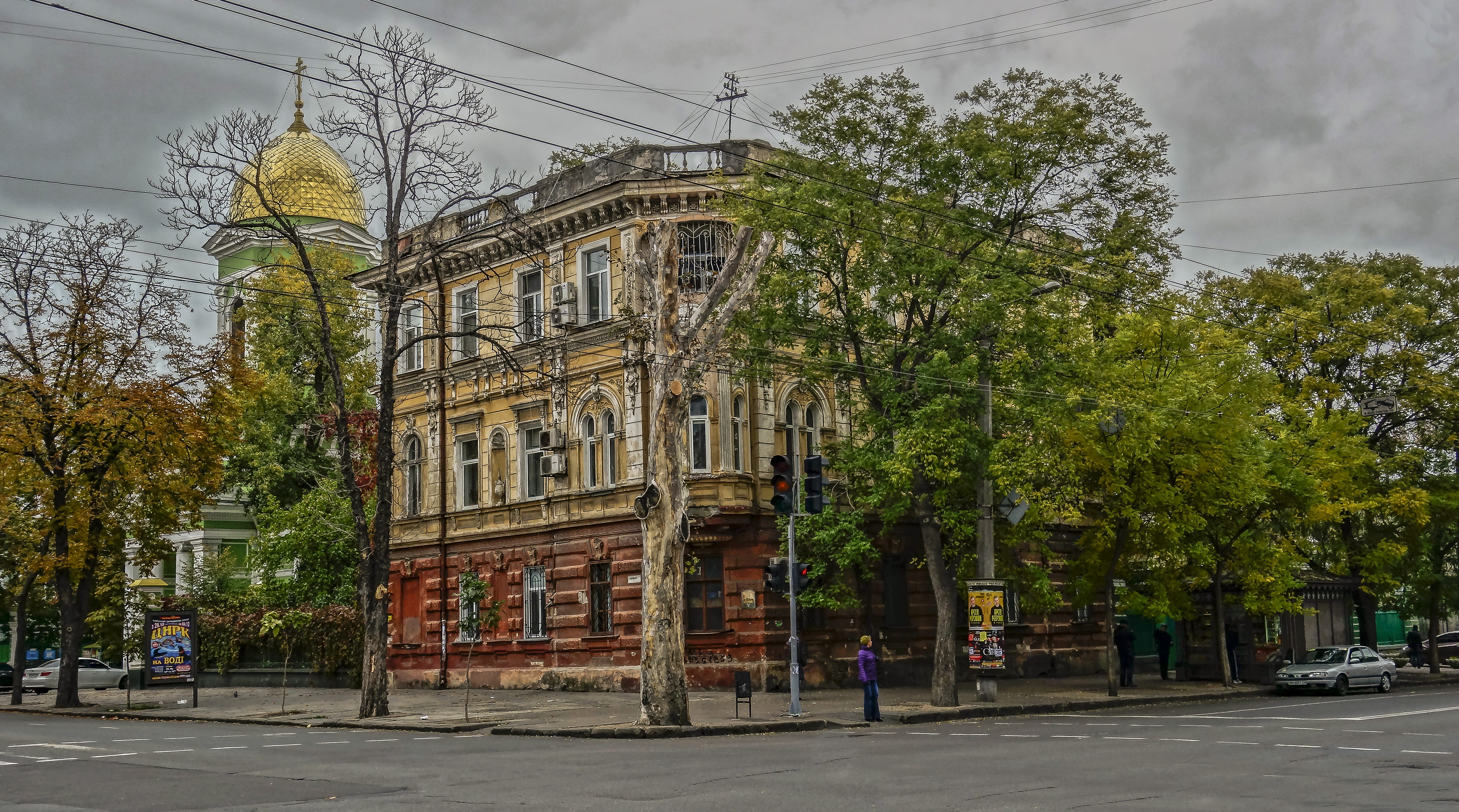 tserkov, transportation, crossroads, street, old, built structure, city, odessa, building, growth, window, incidental people, sky, outdoors, architecture, HD Wallpaper