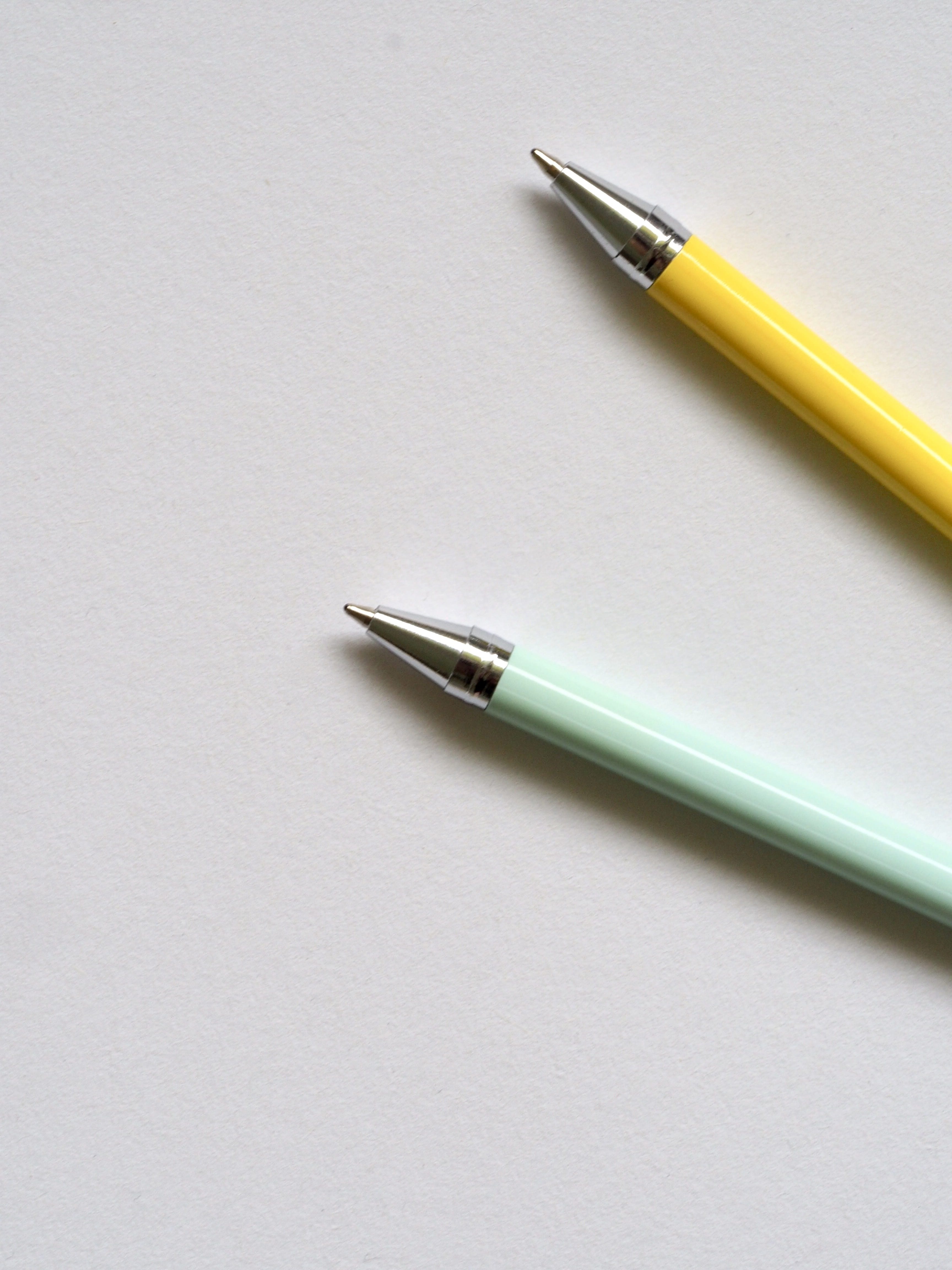 writing, modern, minimal, white, no people, workspace, education, close-up, indoors, pen, stationary, notebook, studio shot, business, flat, sharp, two objects, Phone HD Wallpaper