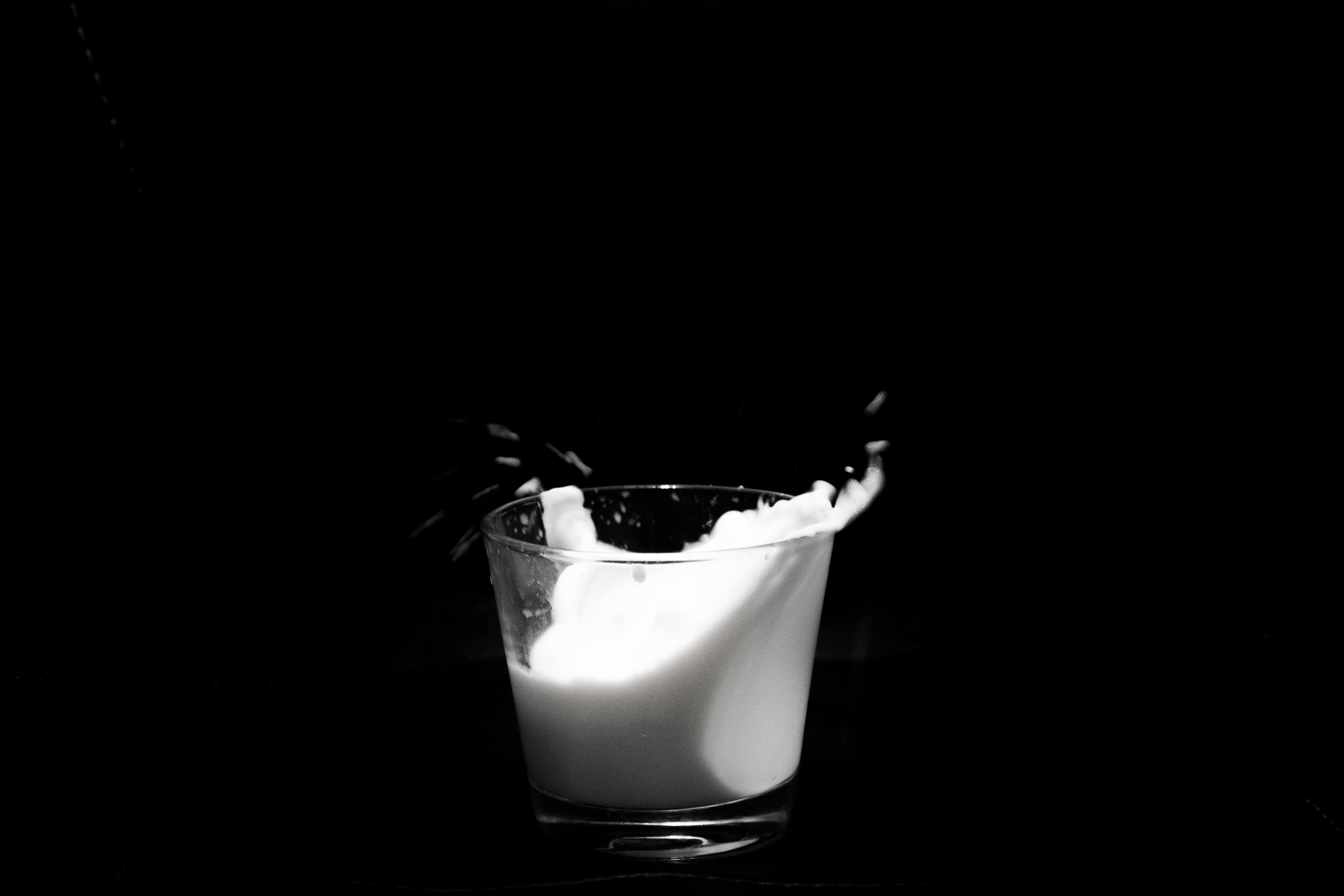 5K, freshness, household equipment, liquid, shot, drink, contrast, drinking Glass, shallow, black background, photography, white, dairy product, dark, HD Wallpaper