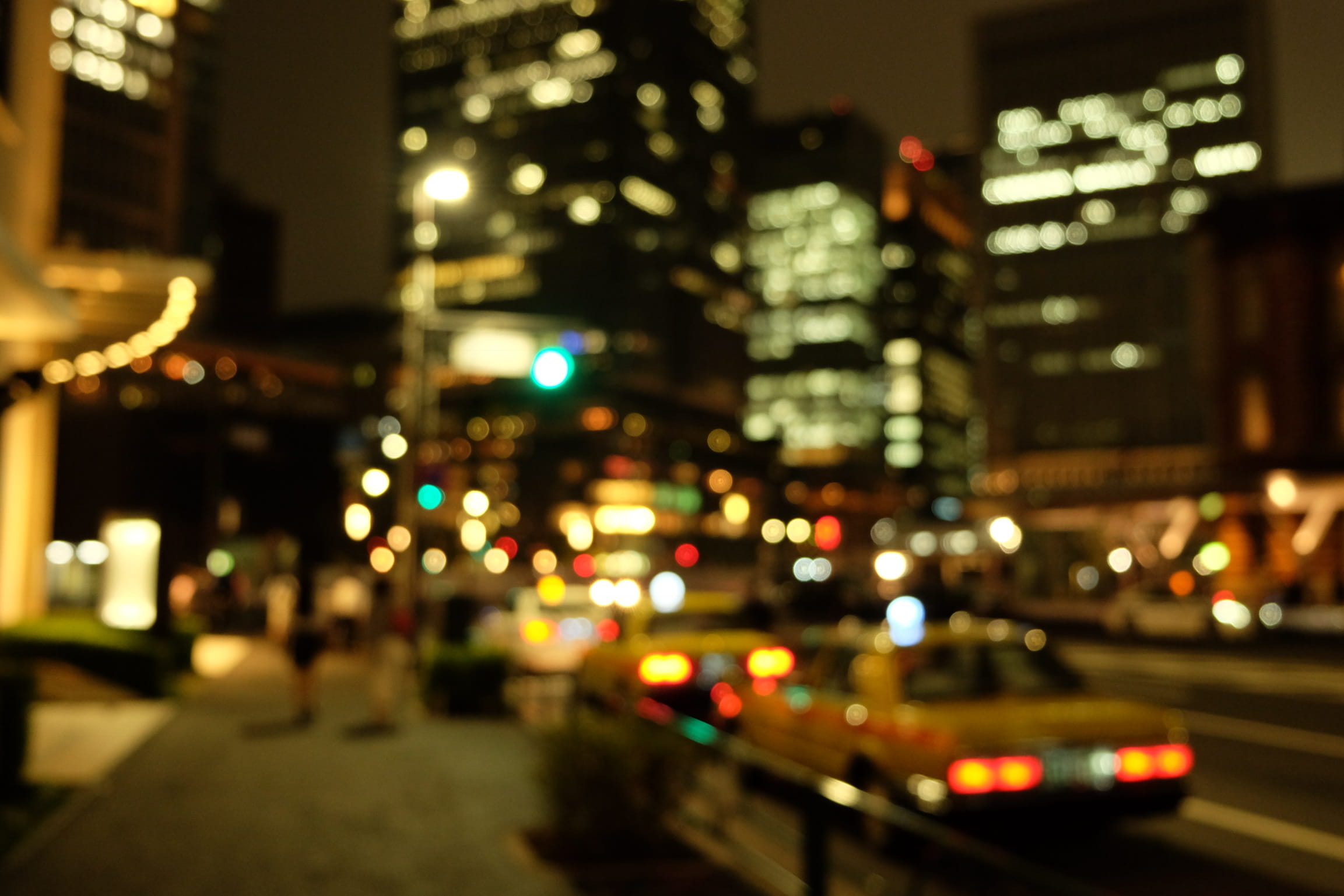 1080P, motion, japan, city, no people, bokeh, car, building exterior, built structure, tokyo, road, chiyoda-ku, architecture, nightlife, city life, transportation, HD Wallpaper