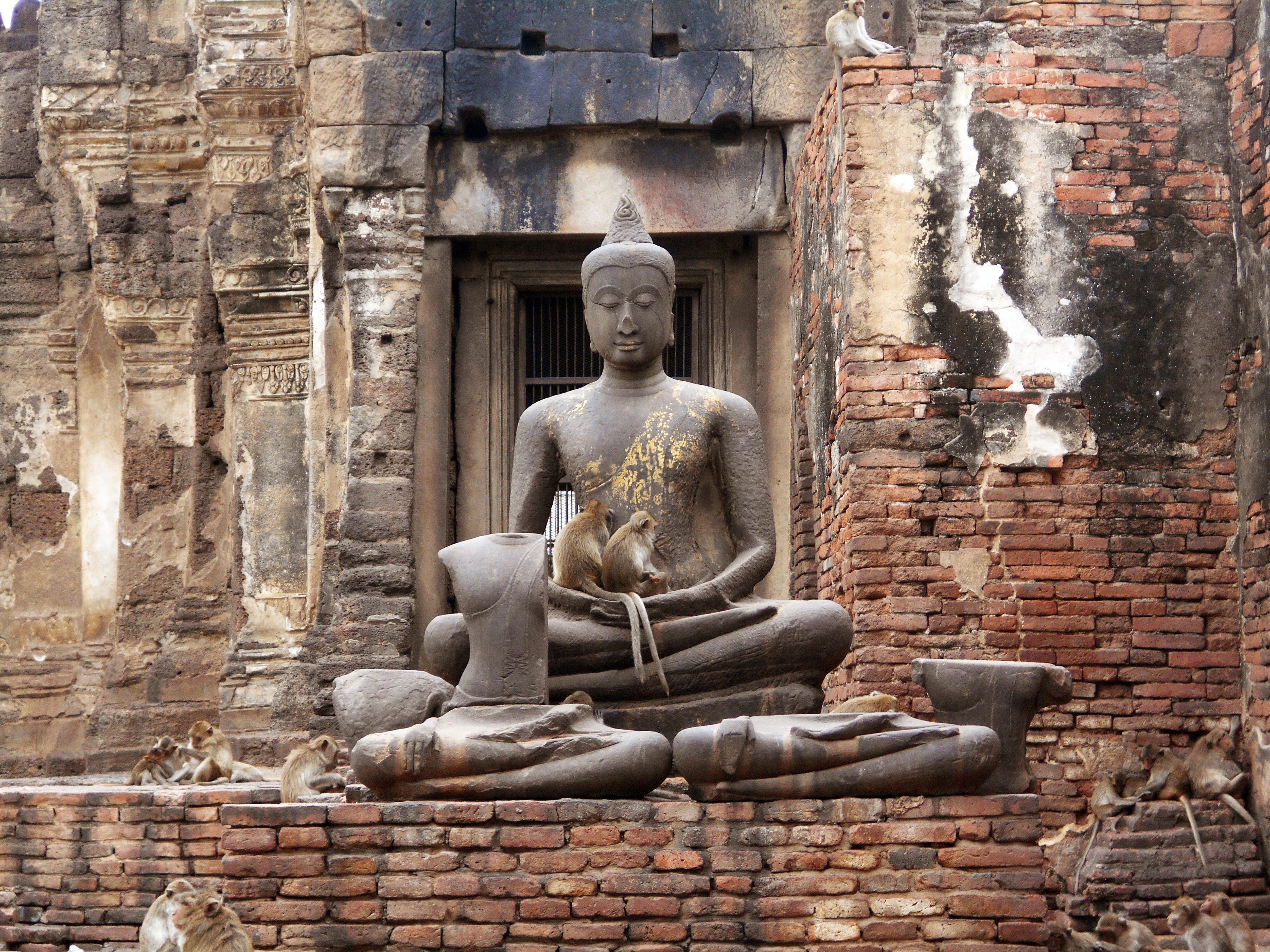 5K, religion, pra prang sam yod, building, buddha statue, no people, monkey, place of worship, animal, animals, day, castle rock, representation, human representation, HD Wallpaper