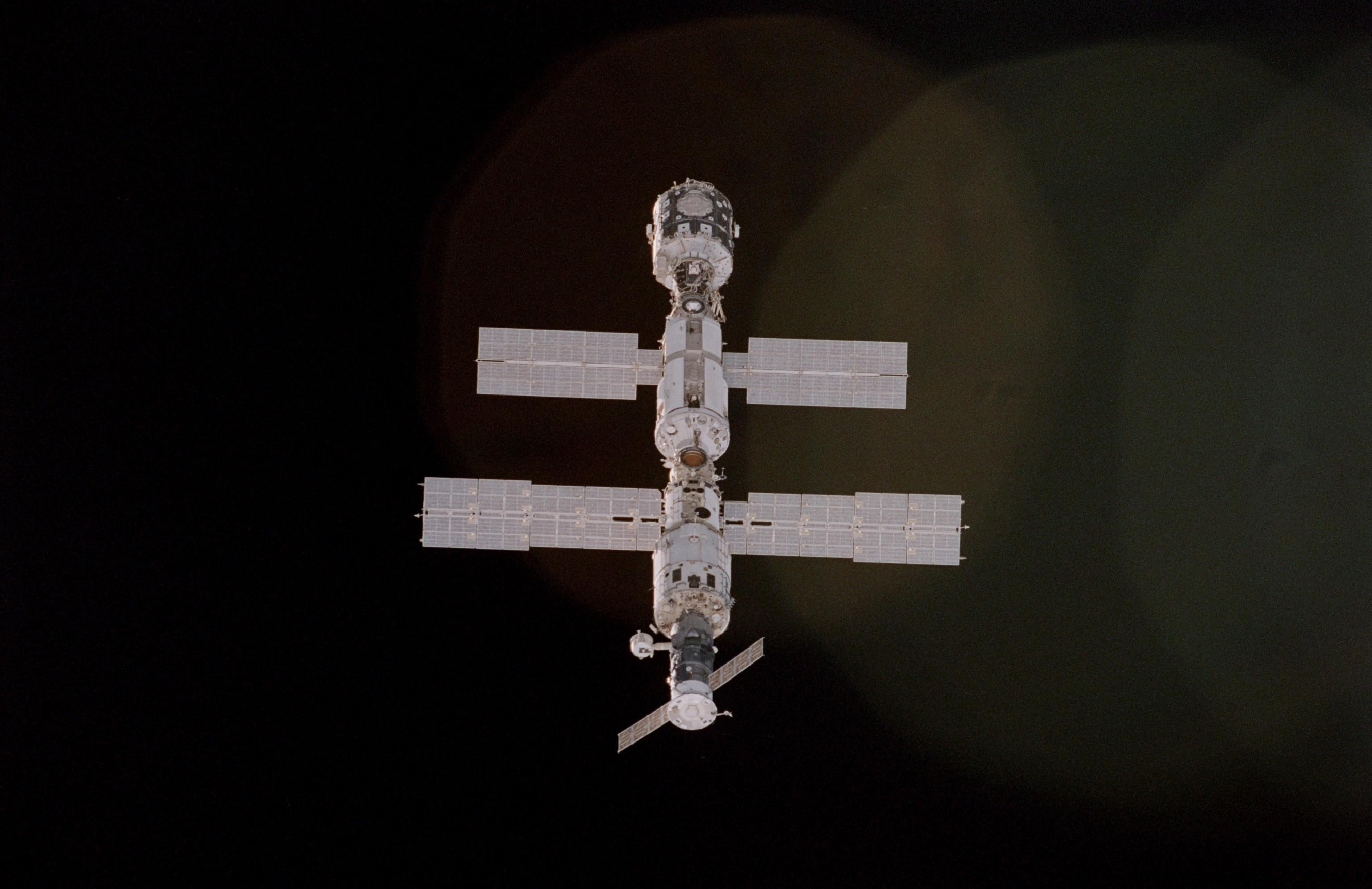 studio shot, bone, black background, Space, economy, close-up, 2K, spirituality, belief, no people, Service module, human skeleton, Flight, Segment, crucifix, HD Wallpaper