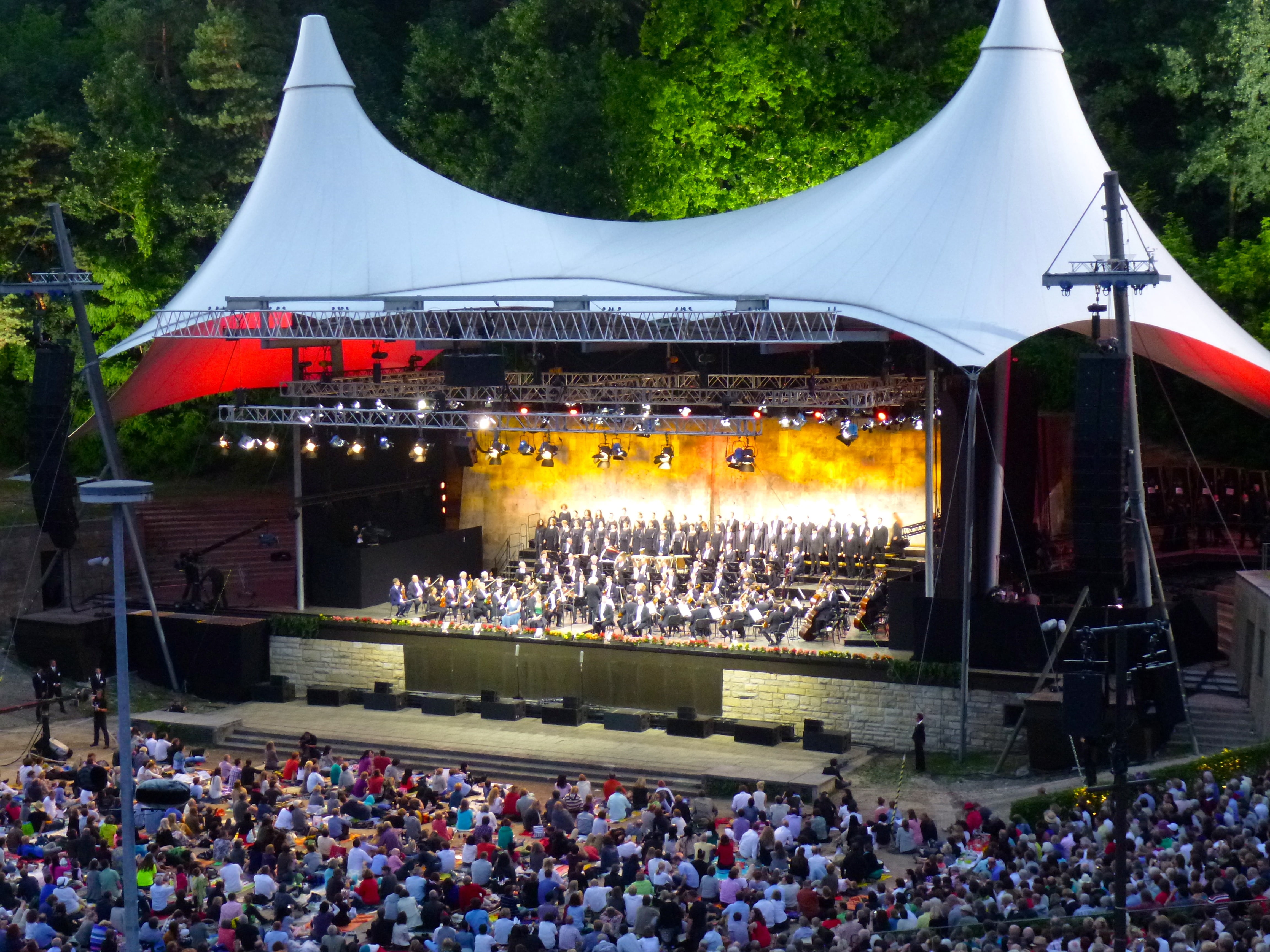 stage, night, group of people, watching, symphony, stadium, 4K, performance, audience, festival, concert, event, arts culture and entertainment, spectator, HD Wallpaper