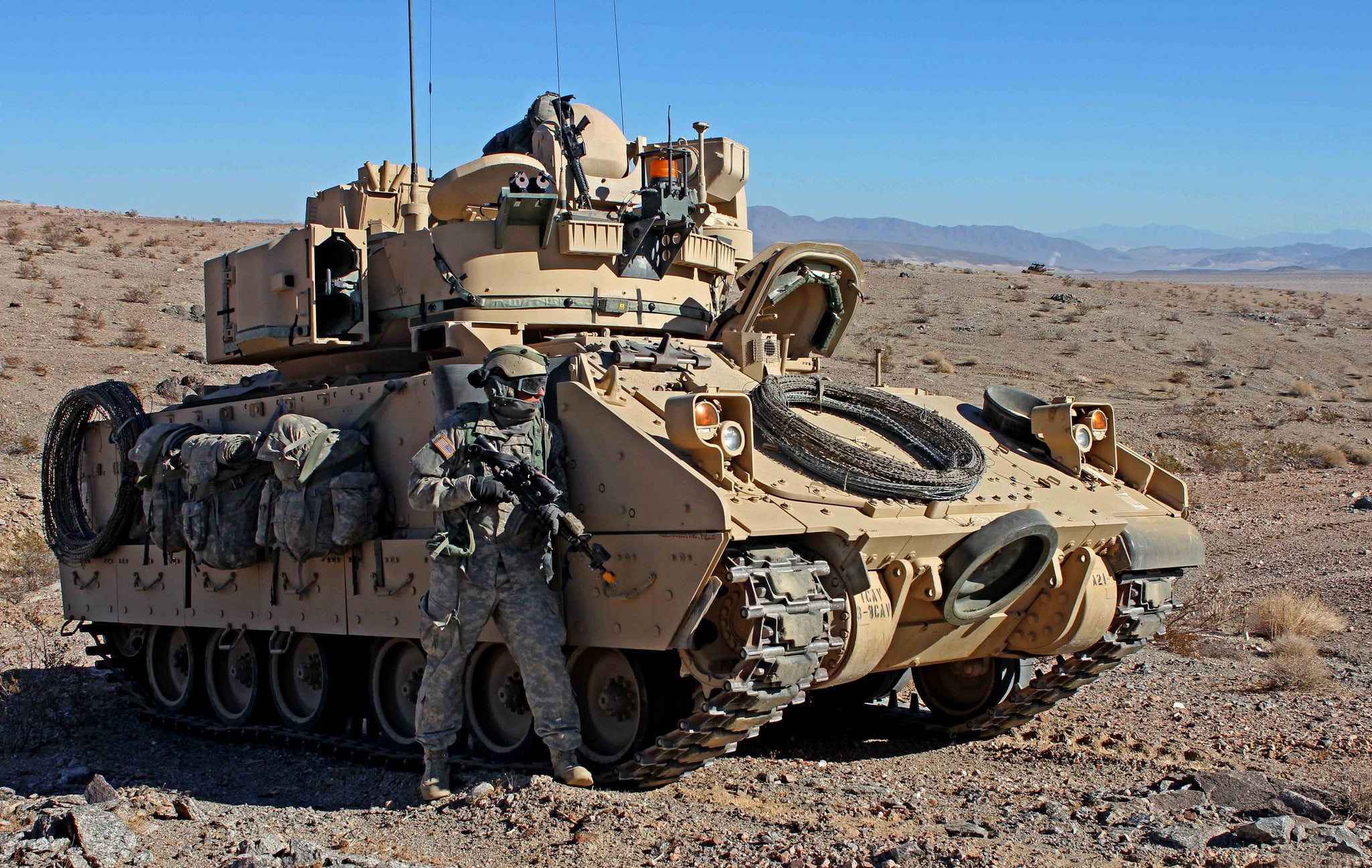 mode of transportation, desert, sky, arid climate, tank, clear sky, no people, climate, field, USA, military equipment, armed forces, land, environment, HD Wallpaper