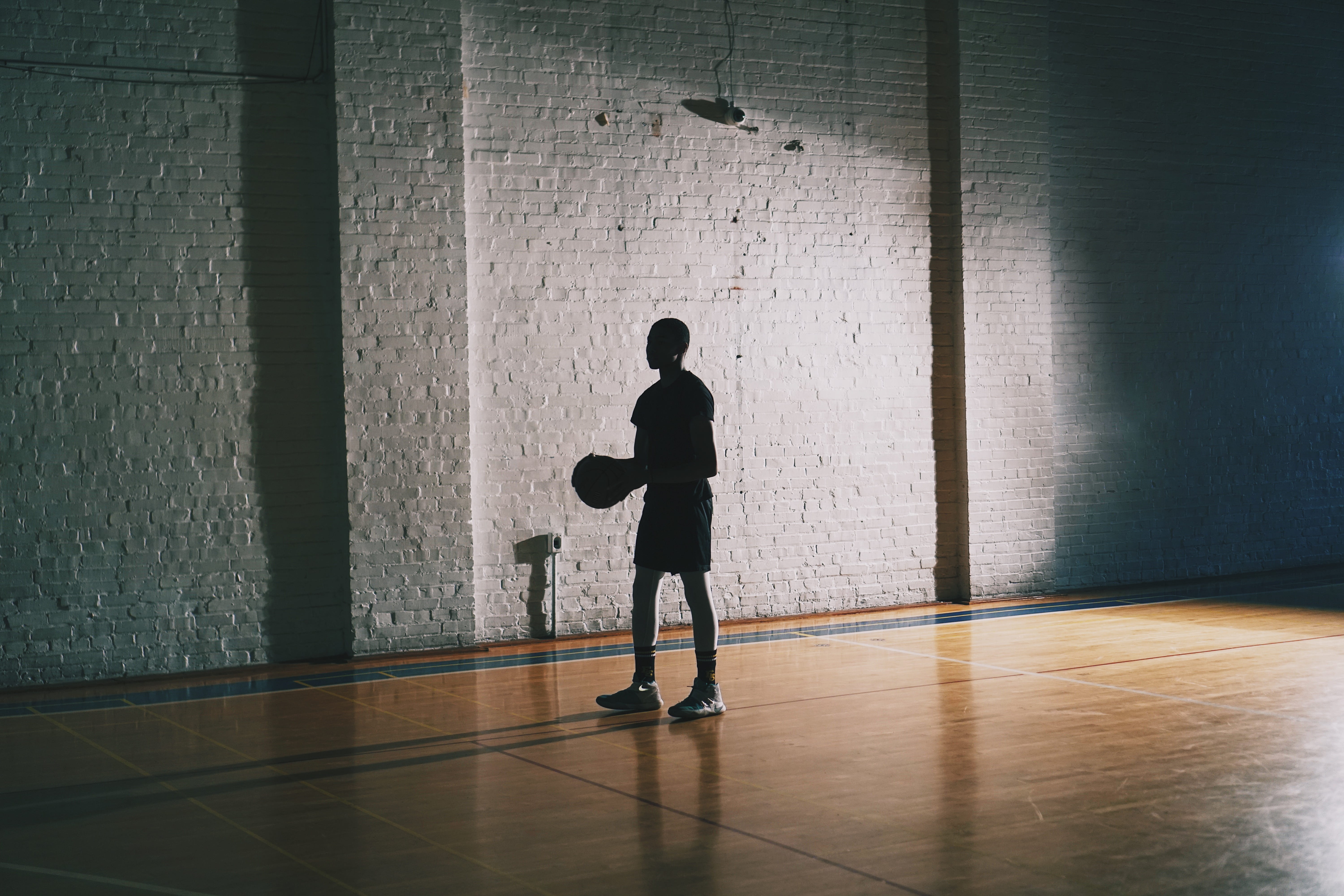 relaxation, ball, 5K, sport, standing, teenager, sports clothing, clothing, lifestyles, leisure activity, one person, silhouette, sportsman, athlete, man, HD Wallpaper