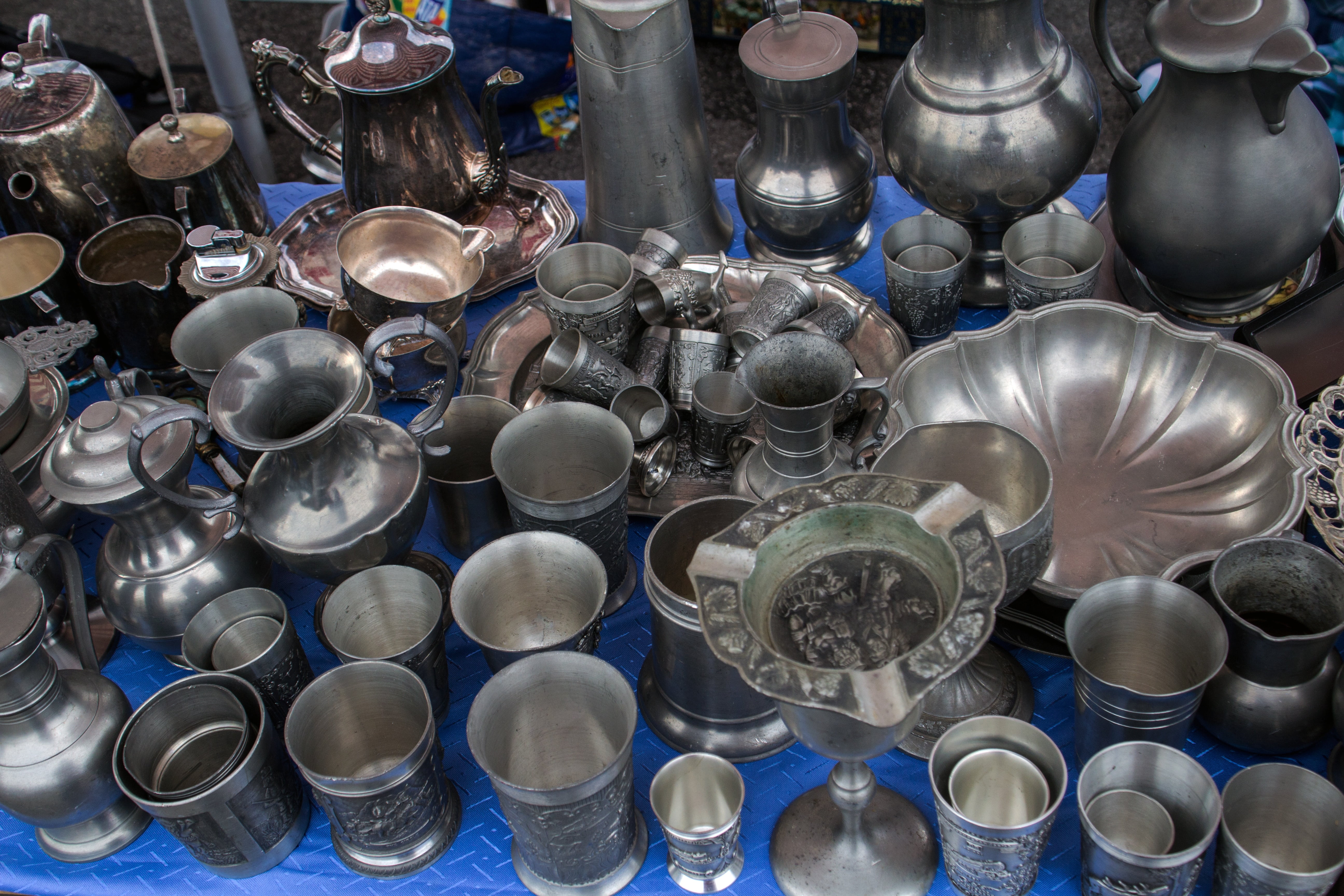 crimea stuff, choice, cultures, stand, kitchen utensil, cleaning, household equipment, 5K, domestic room, large group of objects, pewter tankard, for sale, HD Wallpaper