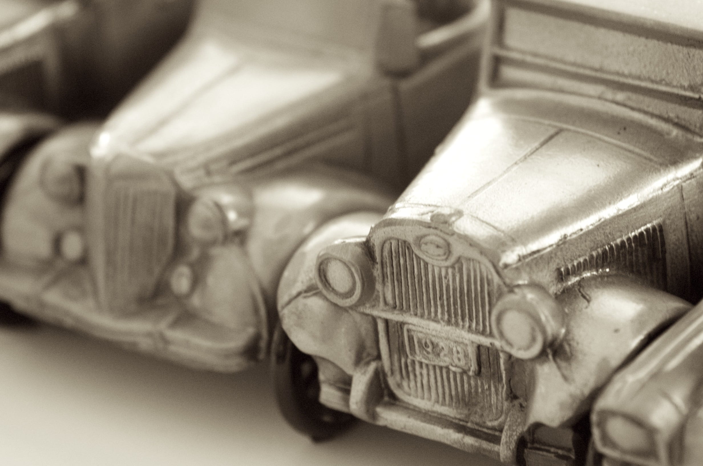 indoors, decorative, no people, number, still life, sepia toned, close-up, ornamental, 1080P, metal, selective focus, toy, group of objects, studio shot, HD Wallpaper