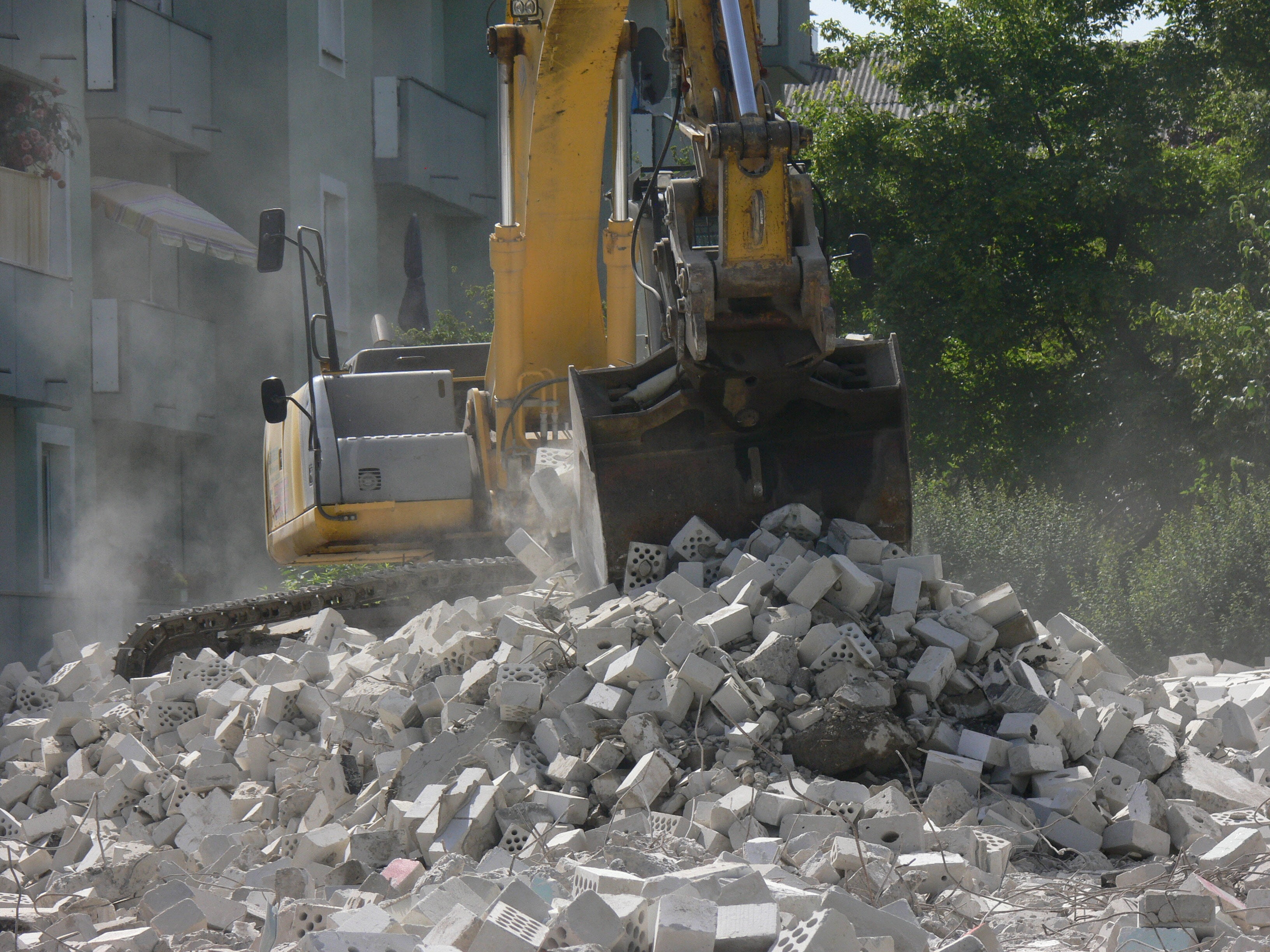 construction machinery, gray, black, vehicle, earth mover, yellow, construction site, solid, site, container, large group of objects, rock - object, junkyard, HD Wallpaper