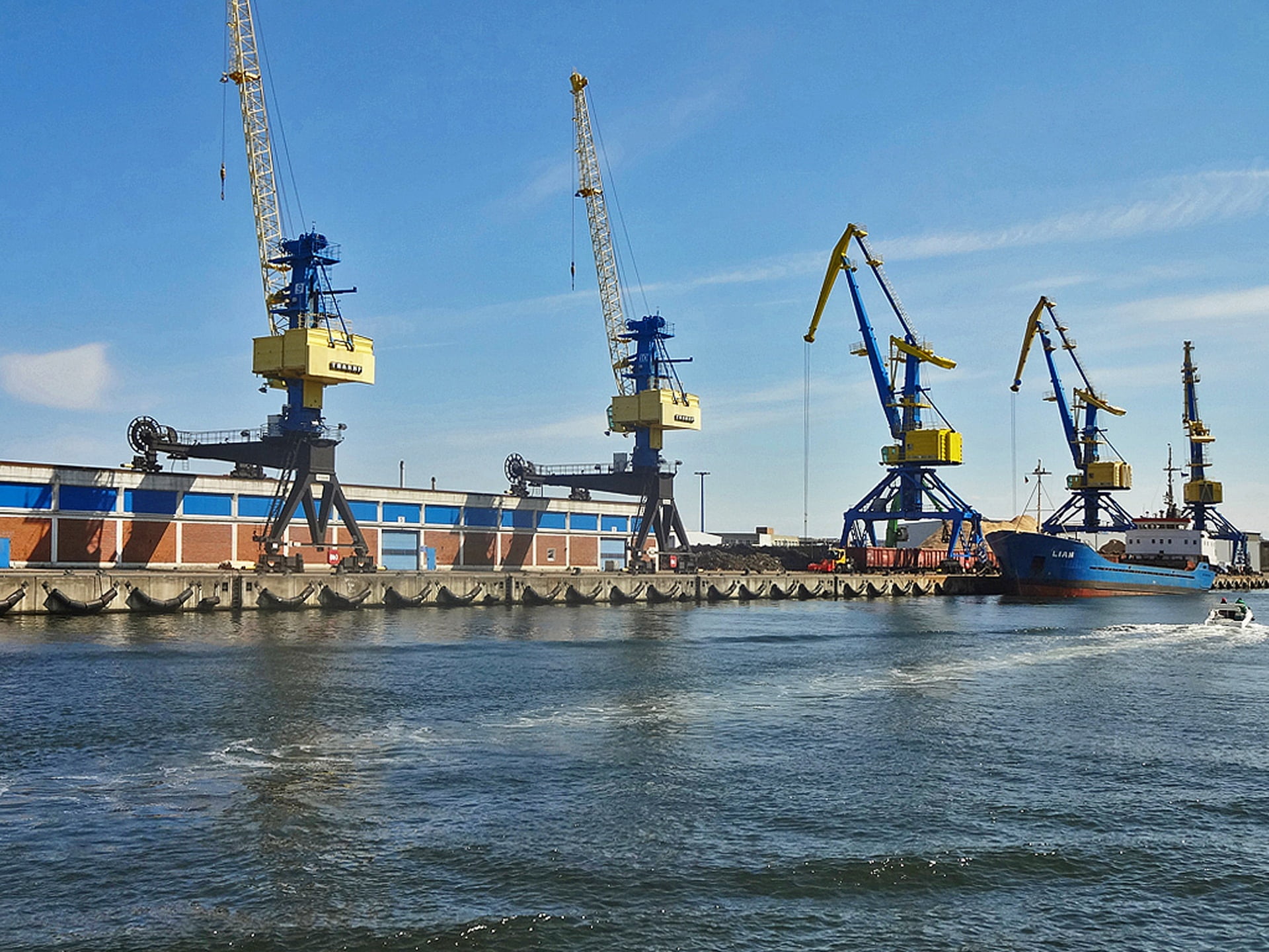 cranes, wismar, sky, freight transportation, unloading, water, harbor, industry, industriehafen, pier, container ship, nautical vessel, business, commercial dock, HD Wallpaper