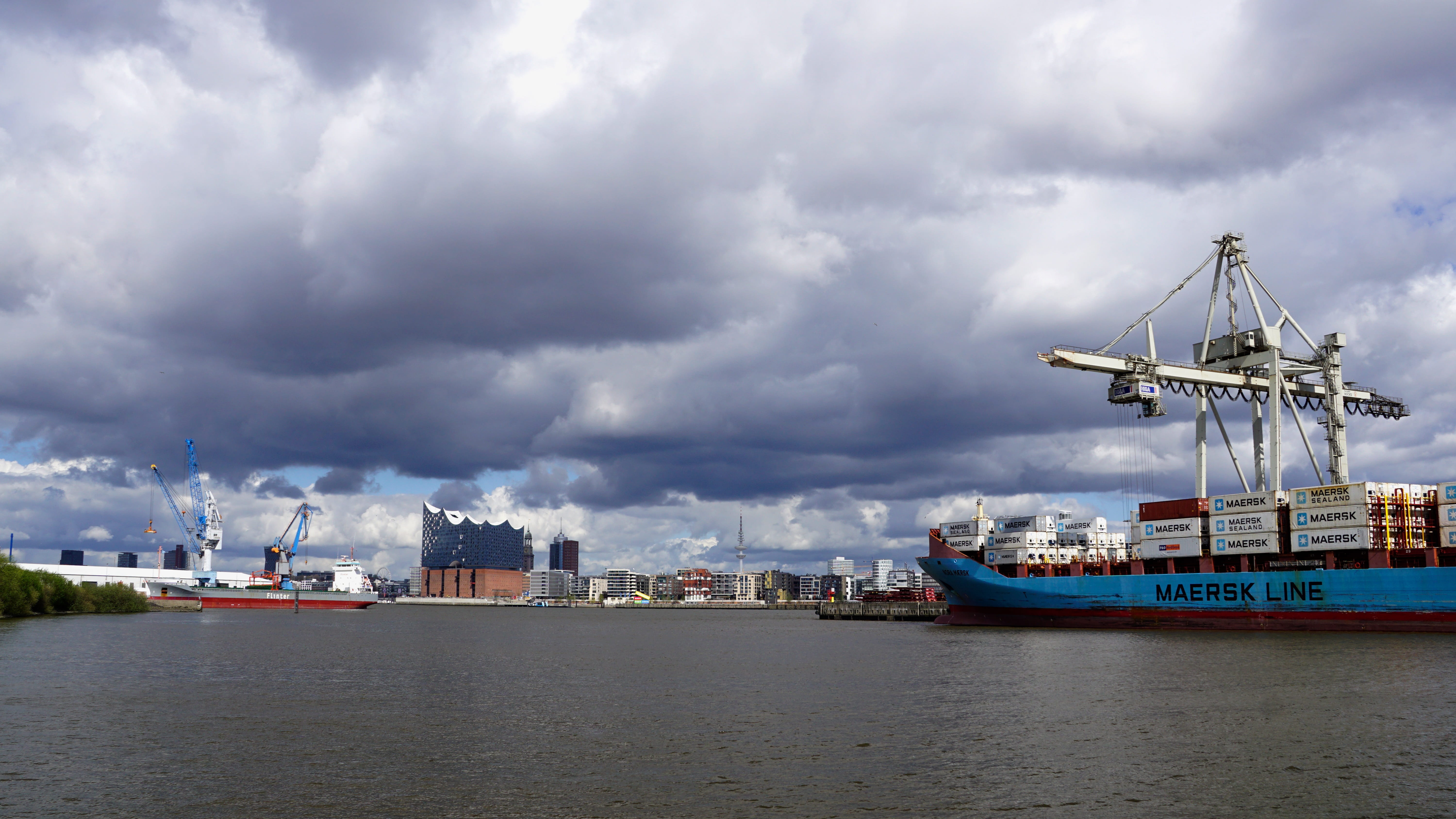 freight transportation, sky, sea, nautical vessel, elbe philharmonic hall, Hamburg, architecture, mode of transportation, ship, no people, transportation, HD Wallpaper