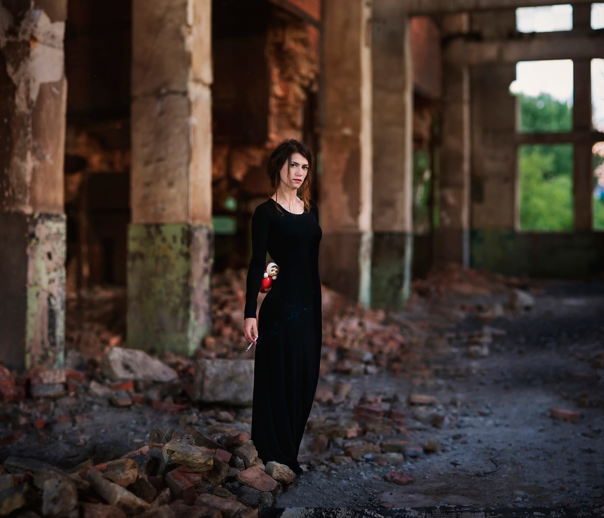 1080P, beautiful woman, outdoors, one person, architectural column, architecture, young adult, smoking, portrait, full length, model, black color, focus on foreground, HD Wallpaper