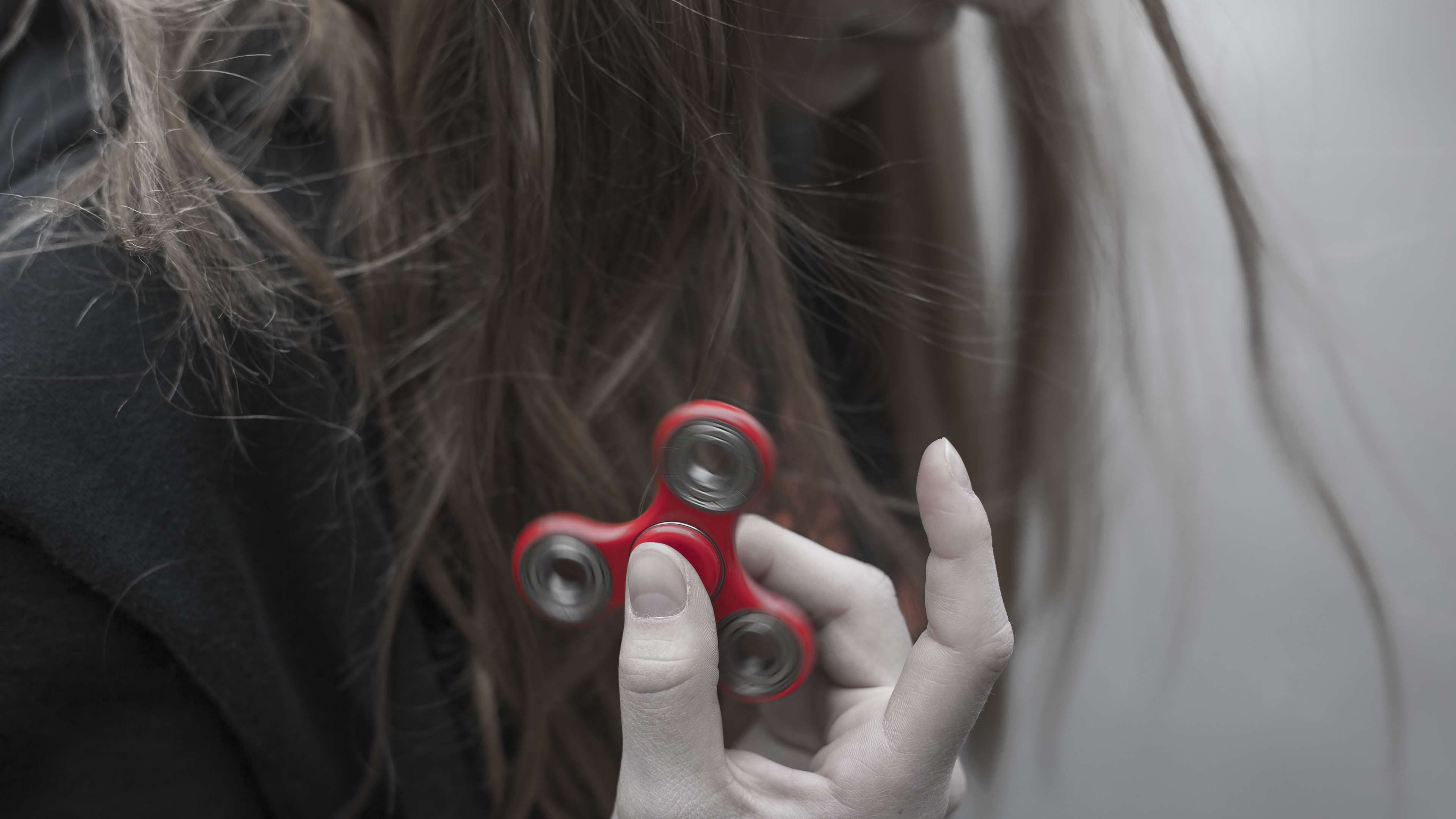 women, real people, young, human hand, hair, fidget spinner, portrait, finger, person, lifestyles, trend, nail polish, nail, hairstyle, adult, close up, HD Wallpaper