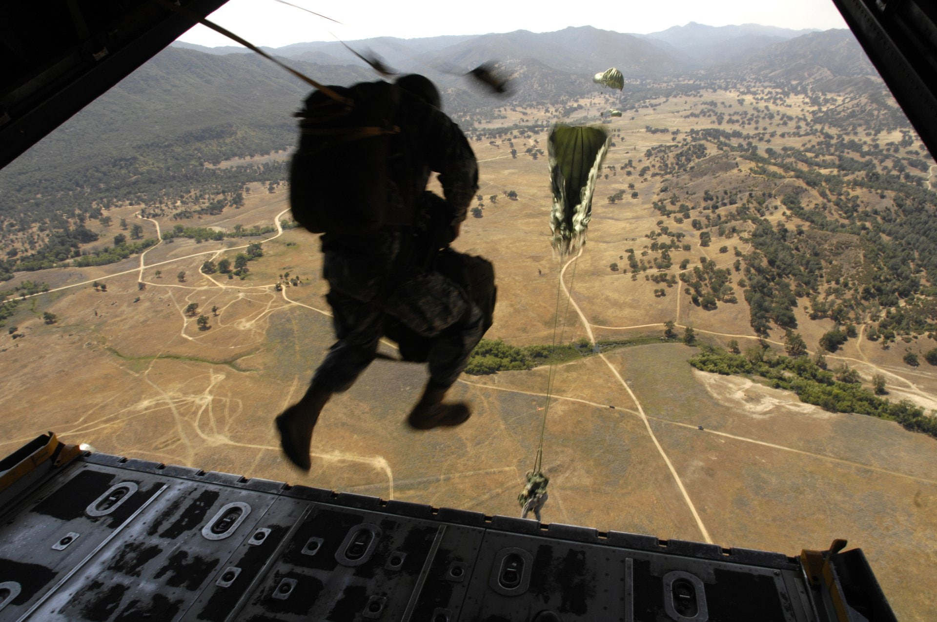 Parachuting, Soldier, green, 1080P, parachute, Paratrooper, Military, HD Wallpaper