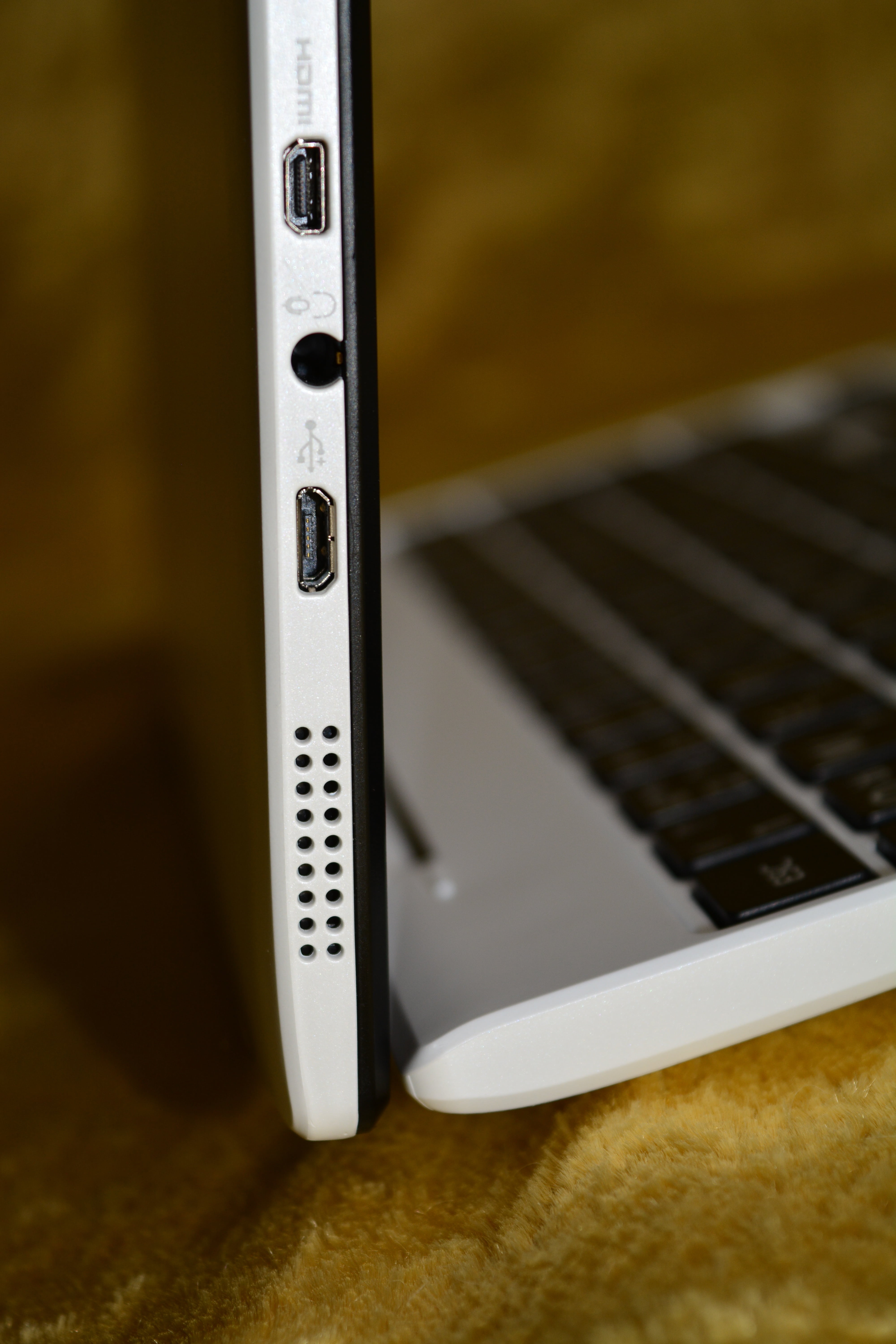 wood - material, storage, pc, open, domestic room, gray, data, computer, colored background, studio shot, usb, computer Keyboard, focus on foreground, portable, Phone HD Wallpaper