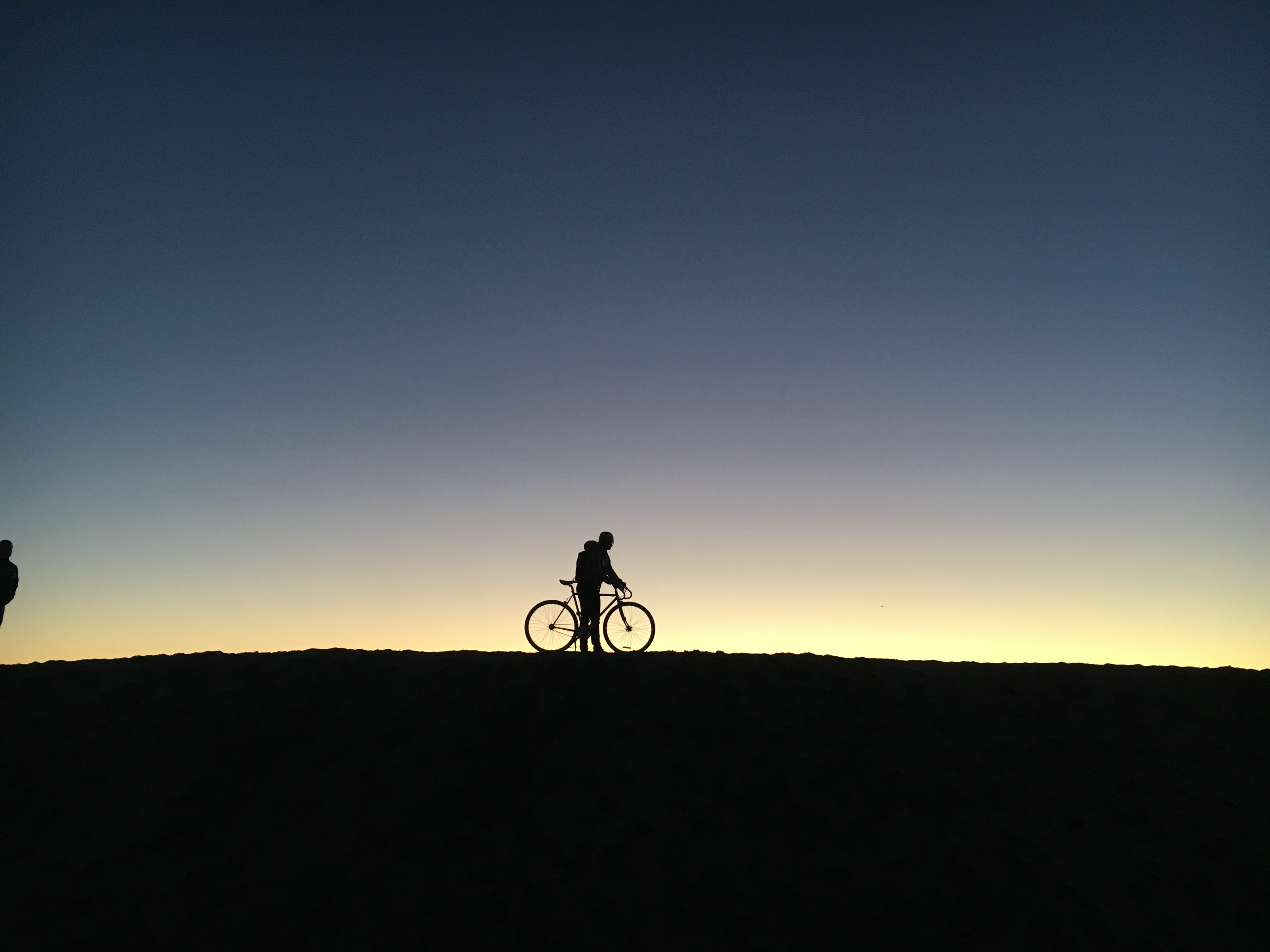 sport, sunset, copy space, photography, wheels, silhouette, side view, bicycle, ride, bike, lifestyles, sky, 4K, one person, cycling, full length, leisure activity, HD Wallpaper