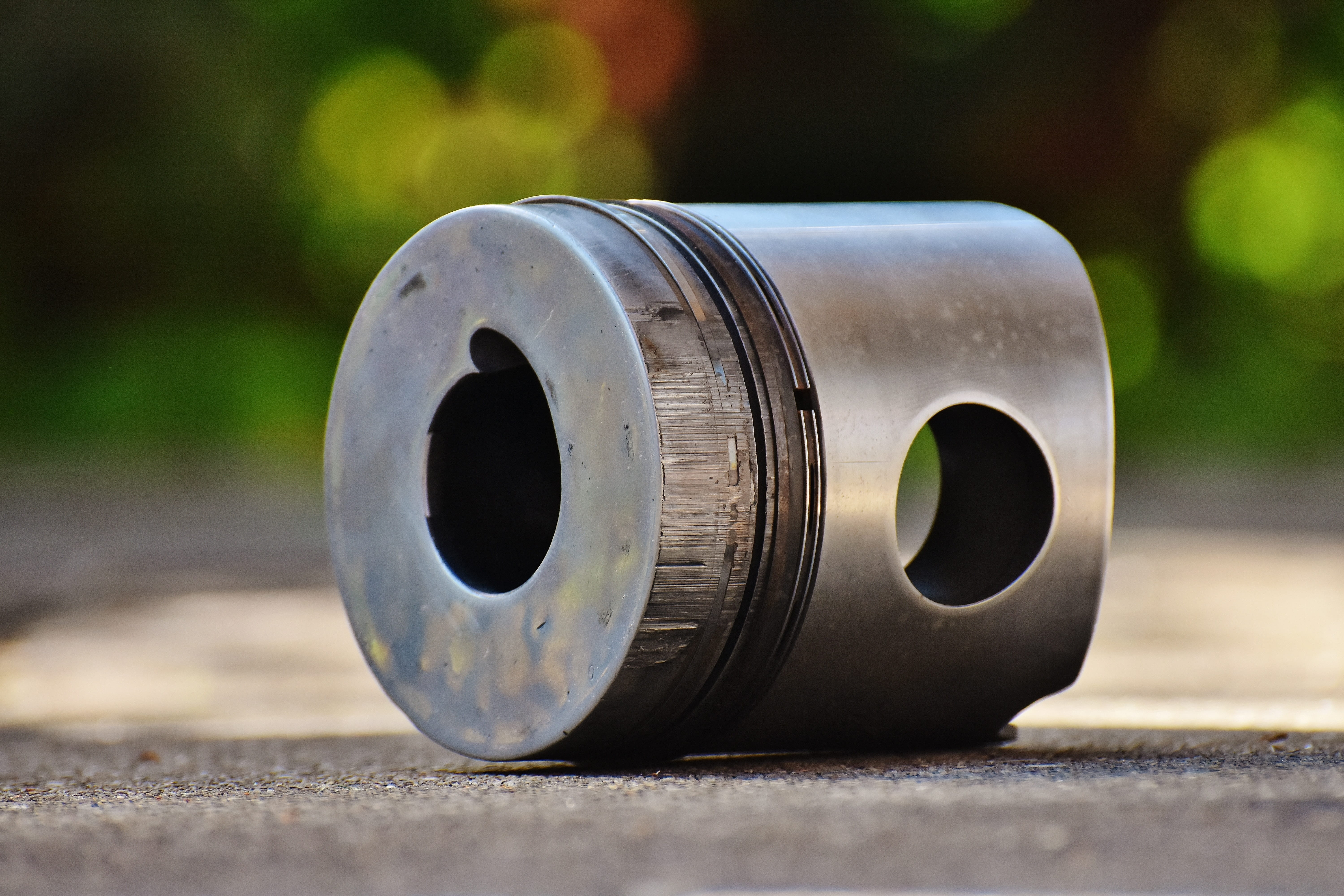 can, no people, sunlight, geometric shape, field, road, Piston, mechanic, outdoors, wheel, shape, land, Motor, selective focus, circle, steel, surface level, HD Wallpaper