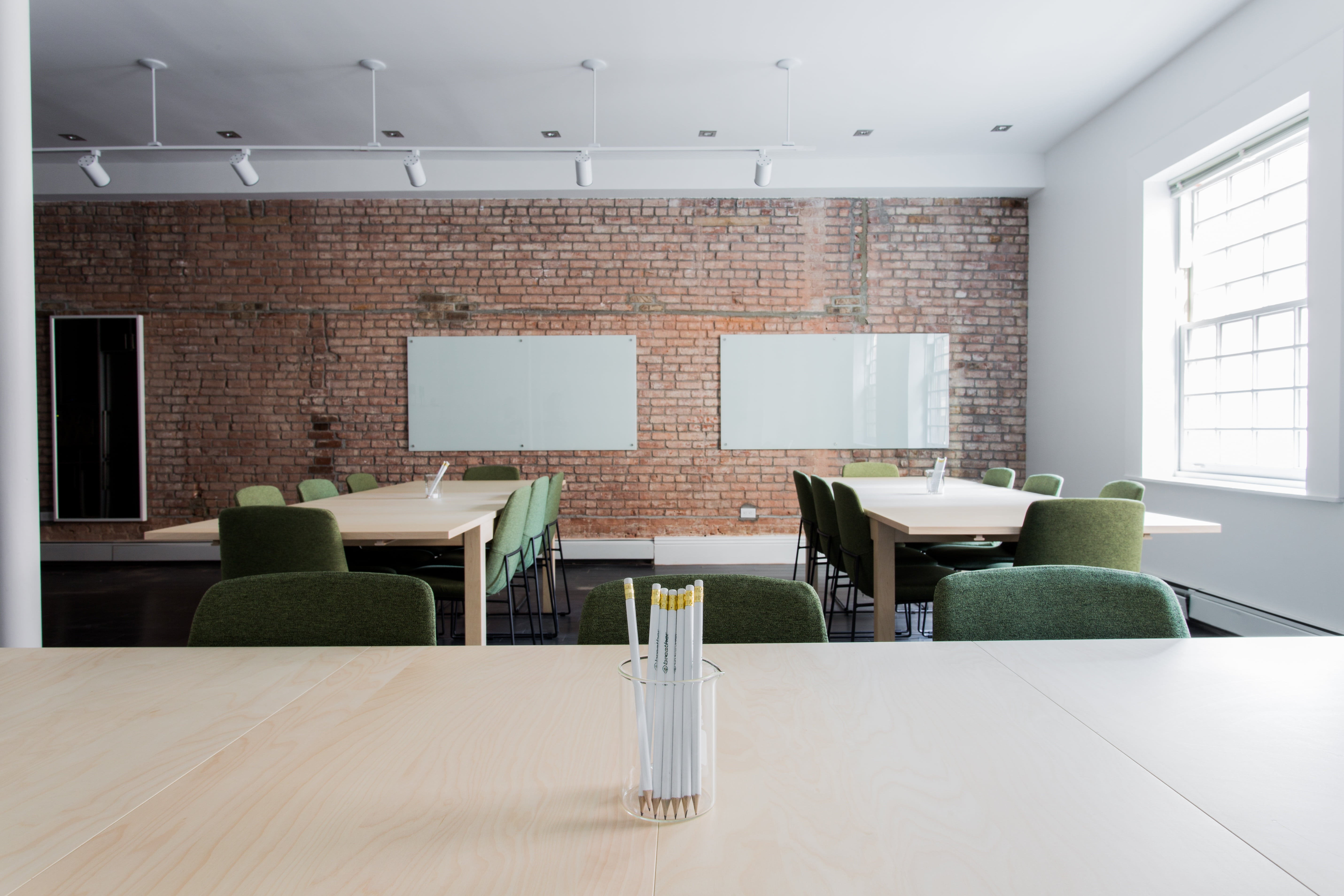 setting, classroom, office chair, wall - building feature, modern, empty, white, wall, chairs, pens, indoors, absence, arrangement, bricks, brick wall, HD Wallpaper